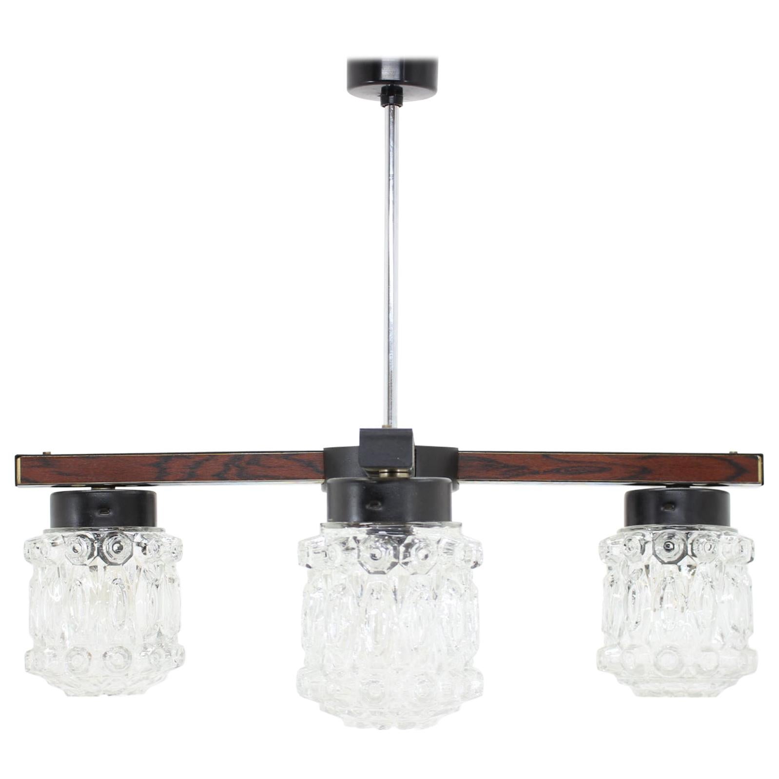 Lampadario del Medioevo, 1970