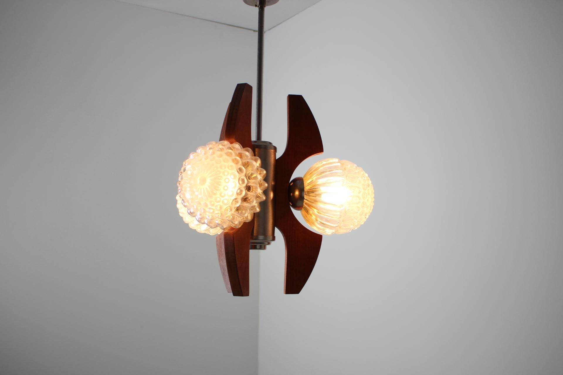 Vetro Lampadario di metà secolo, anni '70 in vendita