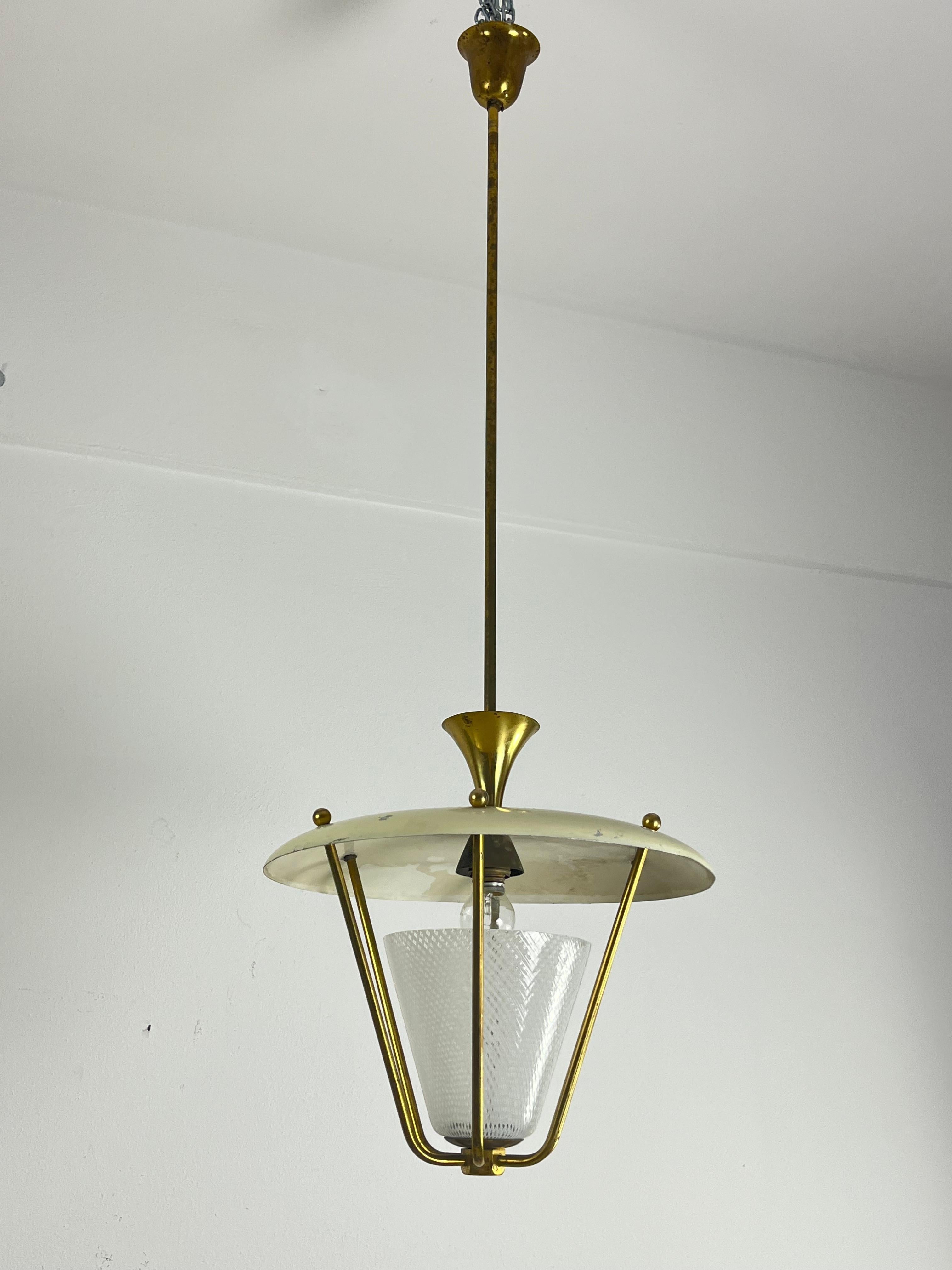 Lampadario di metà secolo attribuito a Venini in Reticello  Vetro e ottone, anni '50 in vendita 8
