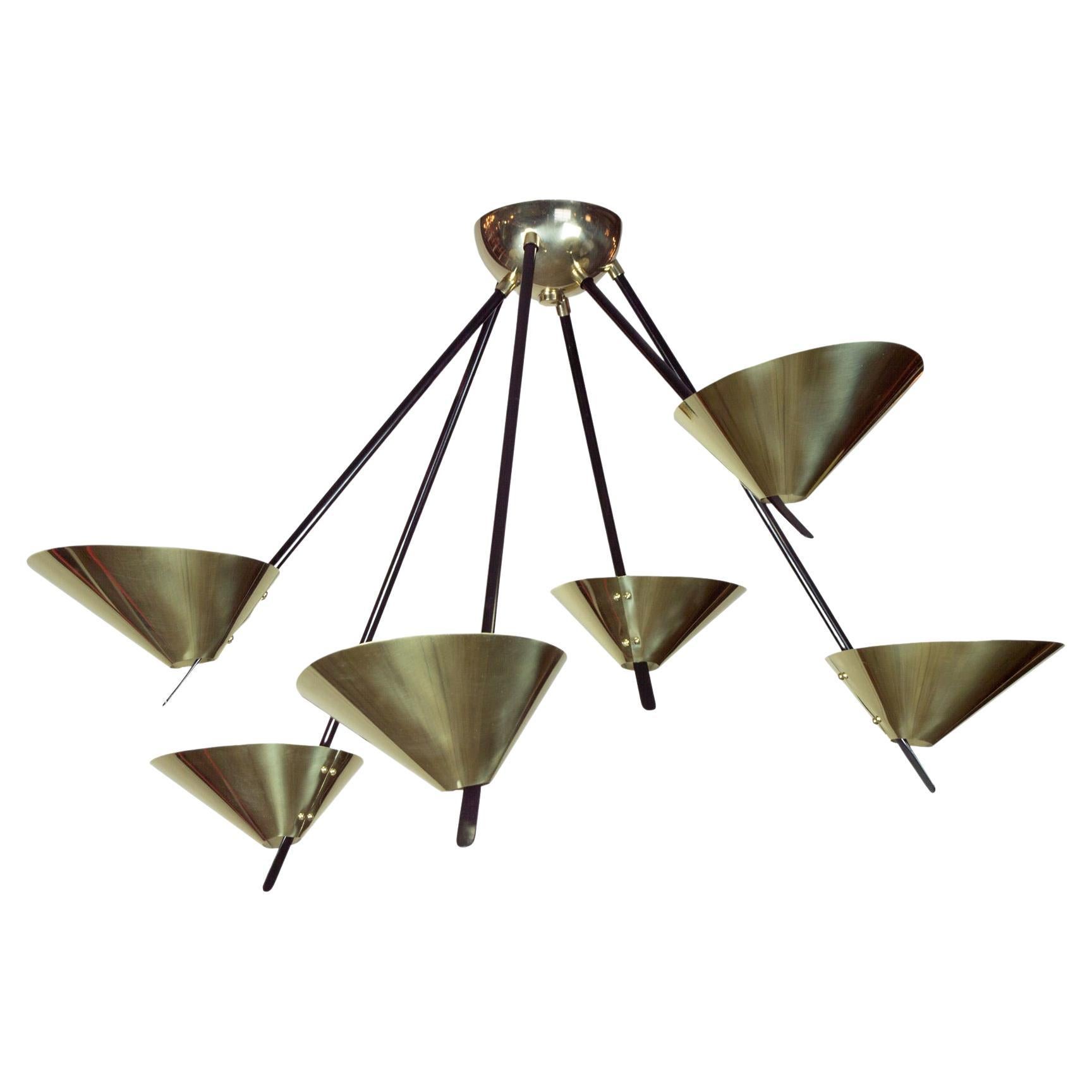 Lustre « Mid Century », en laiton et émail noir, par l'Atelier Bourgeois Boheme