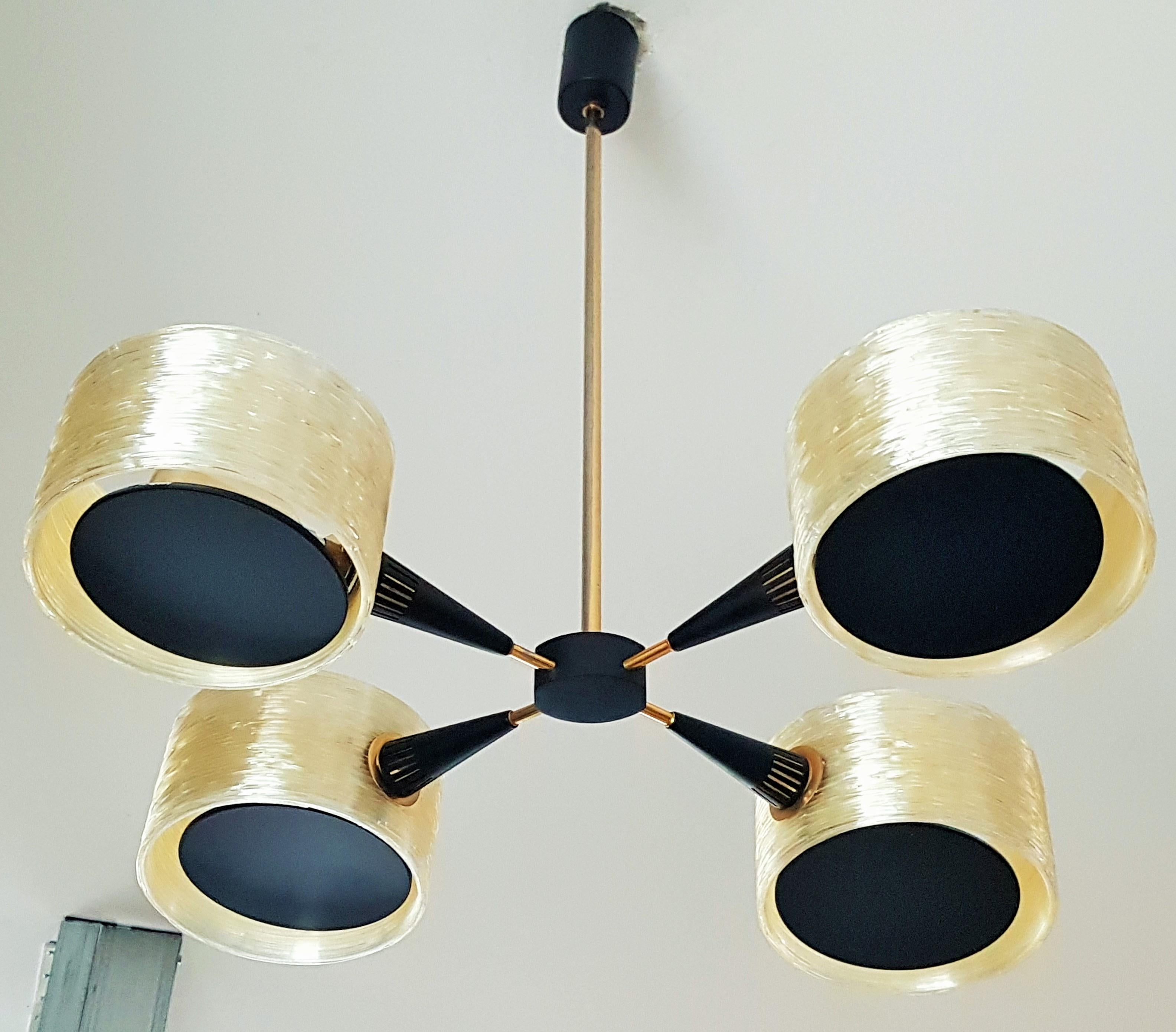 Midcentury Chandelier Brass and Perspex Resin by Lunel Arlus, France, 1960 For Sale 5