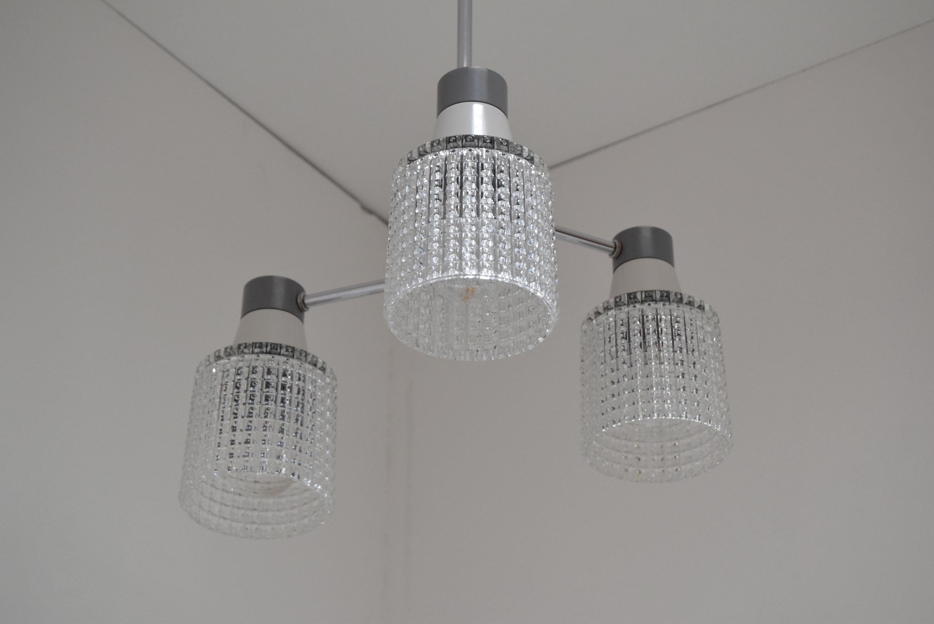 Mid-Century Chandelier by Drukov, 1970’s In Good Condition For Sale In Praha, CZ
