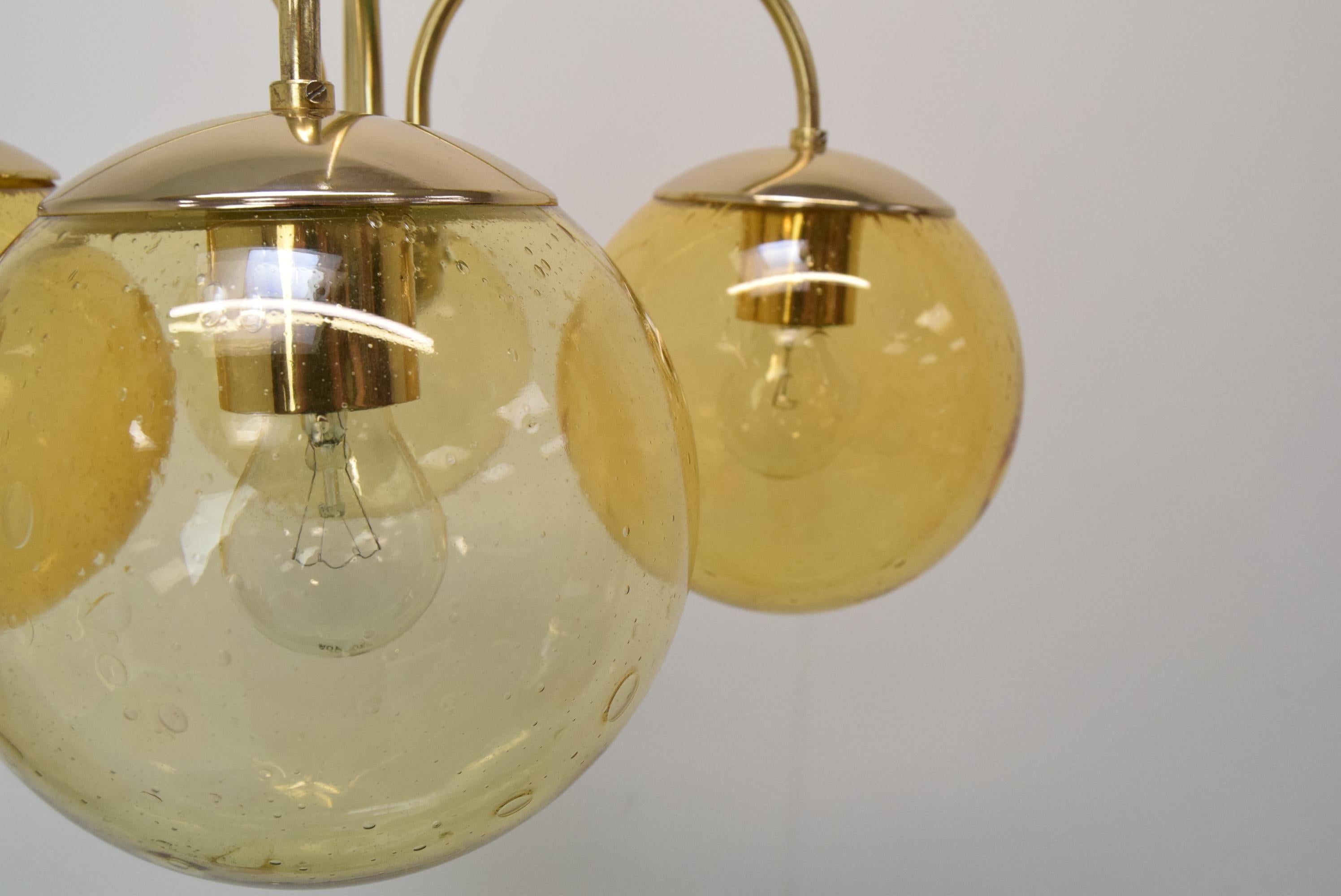 Lámpara de araña de mediados de siglo de Kamenický Šenov, década de 1970. en venta 3