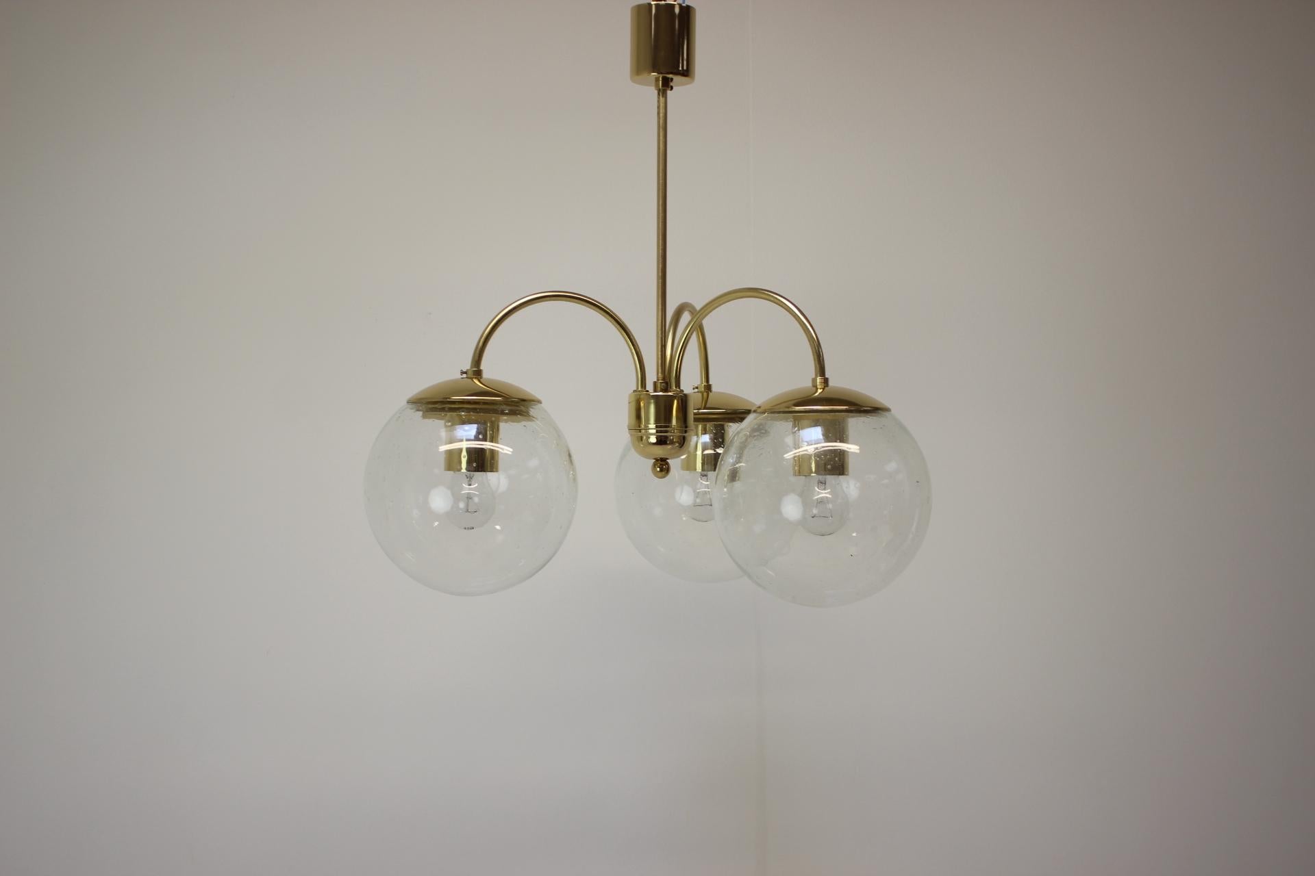 Fine XX secolo Lampadario di metà secolo di Kamenický Šenov, anni '70. in vendita