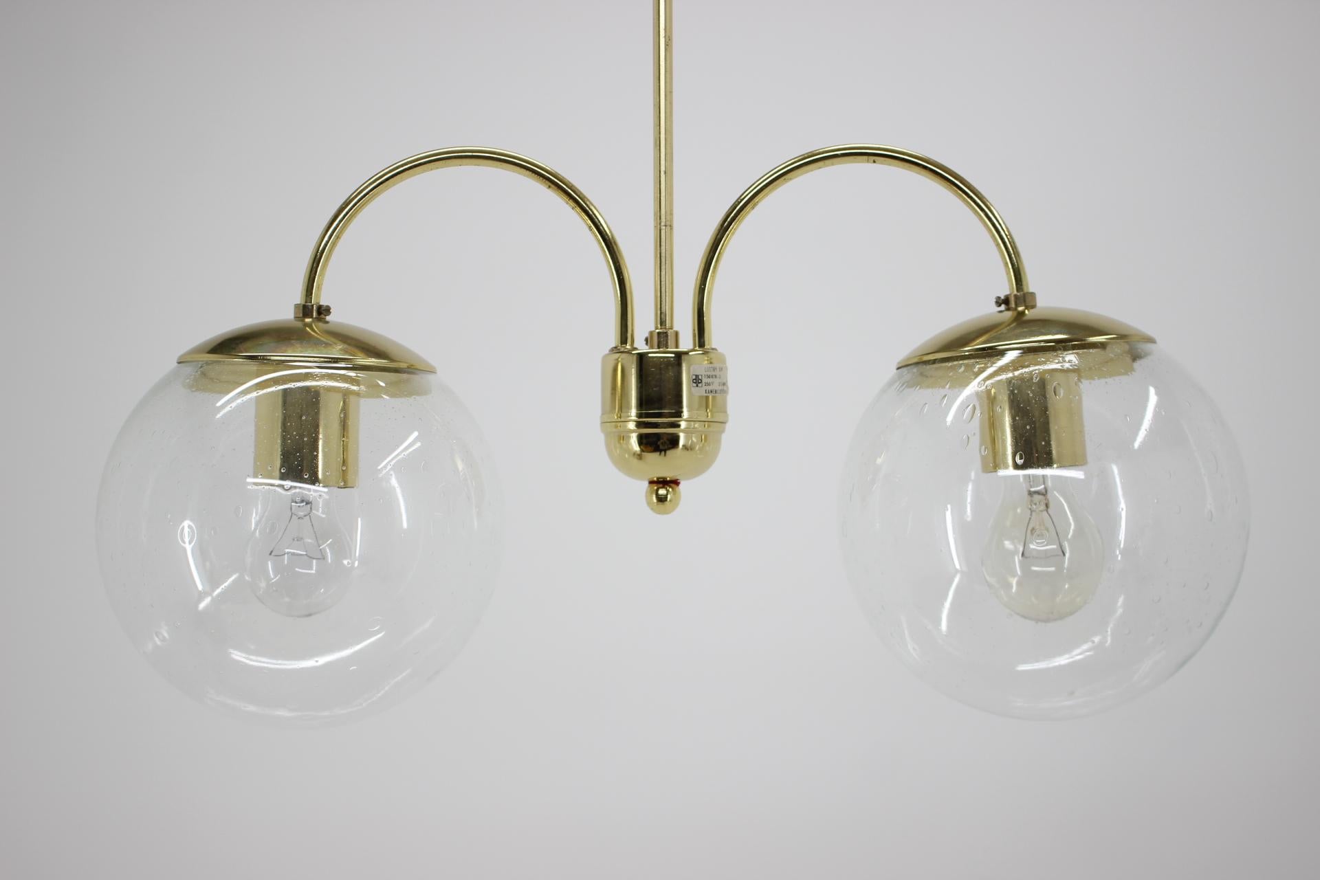 Lampadario di metà secolo di Kamenicky Senov, anni '60 in vendita 3