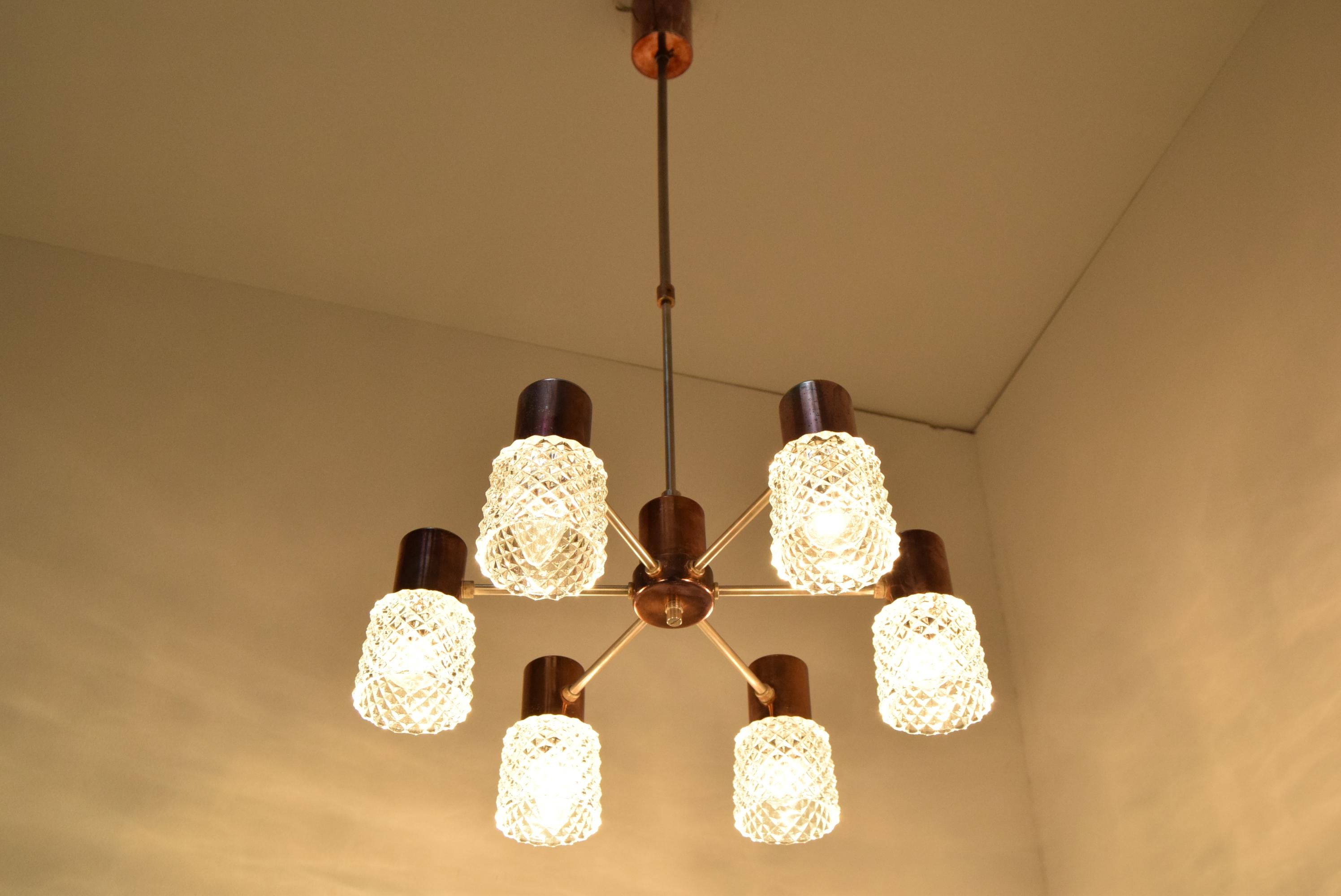 Mid-Century moderno Lampadario di metà secolo di Kamenicky Senov, anni '60 in vendita
