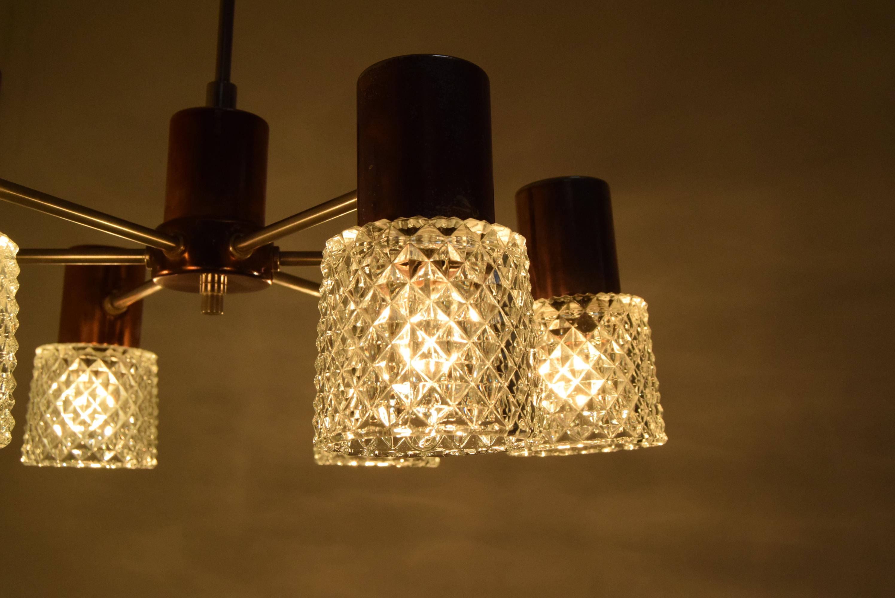 Lampadario di metà secolo di Kamenicky Senov, anni '60 In condizioni discrete in vendita a Praha, CZ