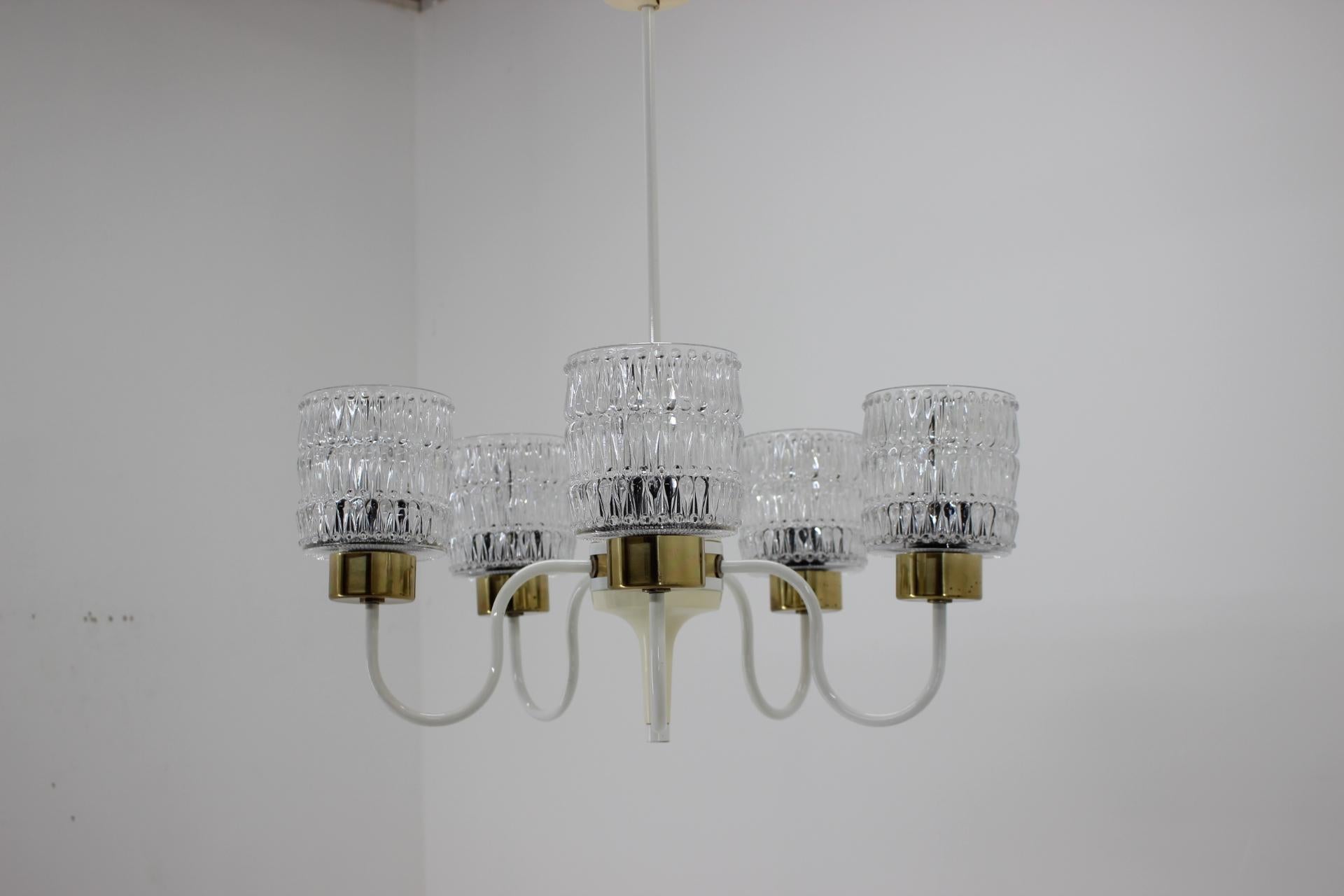 Mid-Century moderno Lampadario del Medioevo di Kamenicky Senov, anni '1970 in vendita
