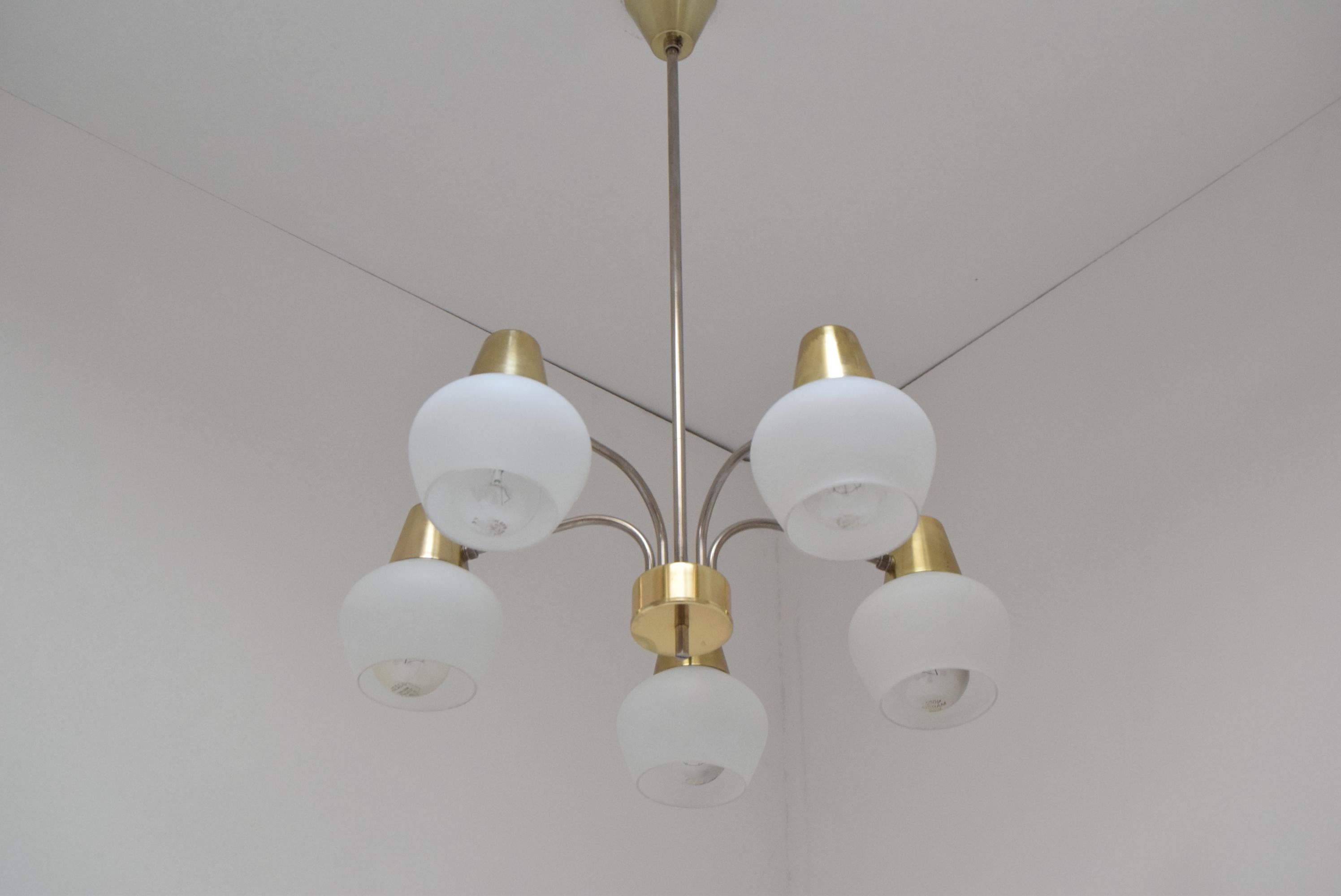 Mid-Century Chandelier by Kamenicky Senov, 1970's In Good Condition For Sale In Praha, CZ