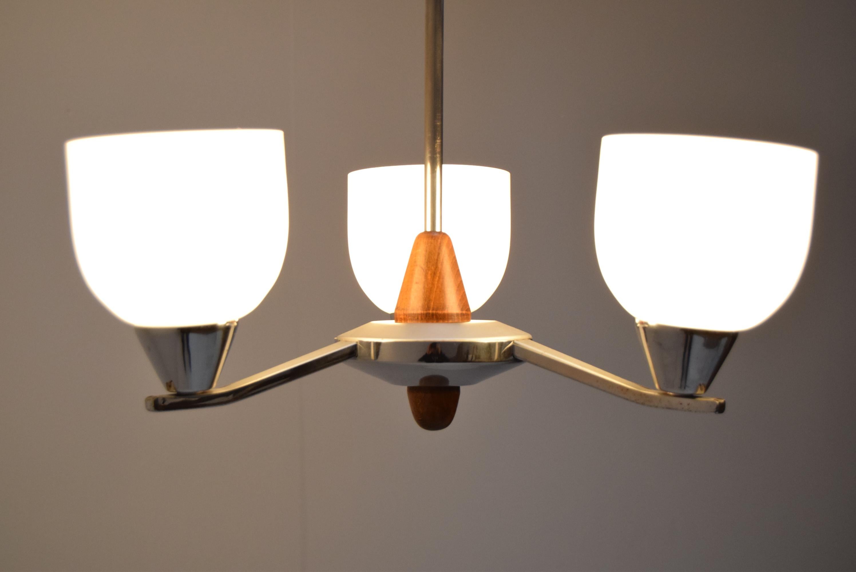 Midcentury Chandelier by Lidokov, 1970s In Good Condition For Sale In Praha, CZ