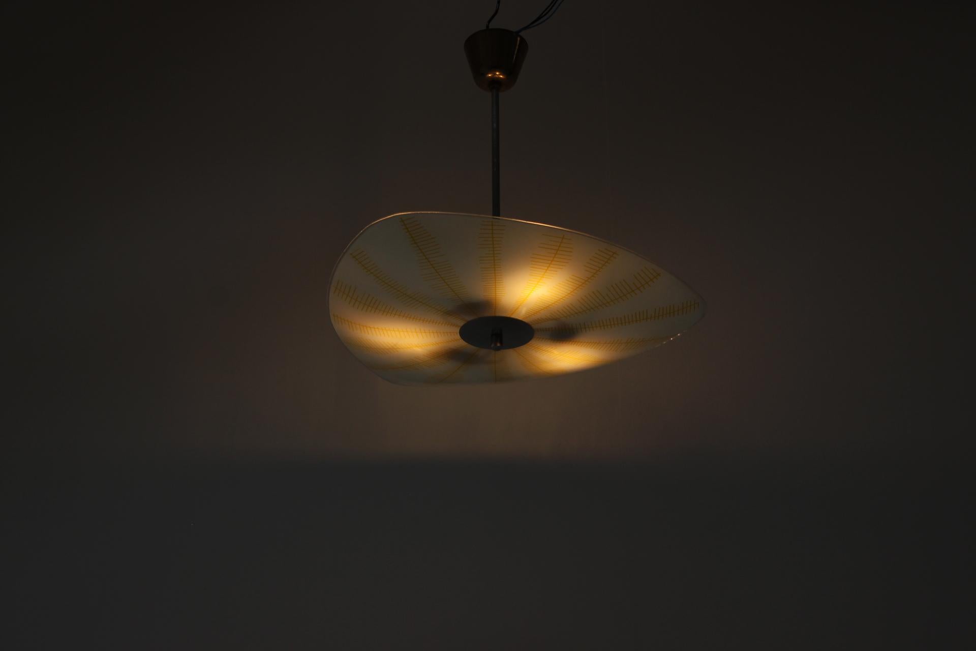 Mid-Century moderno Lampadario di metà secolo di Napako, Cecoslovacchia, anni '60 in vendita