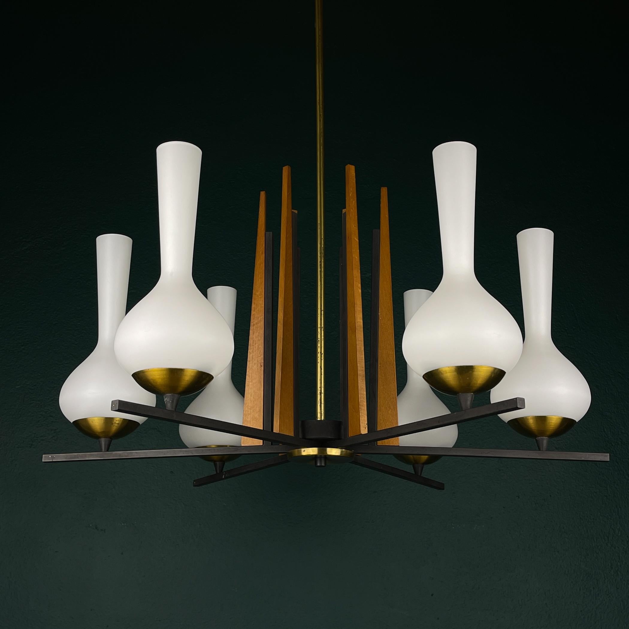 Italian Mid-century chandelier by Stilnovo, Italy 1960s