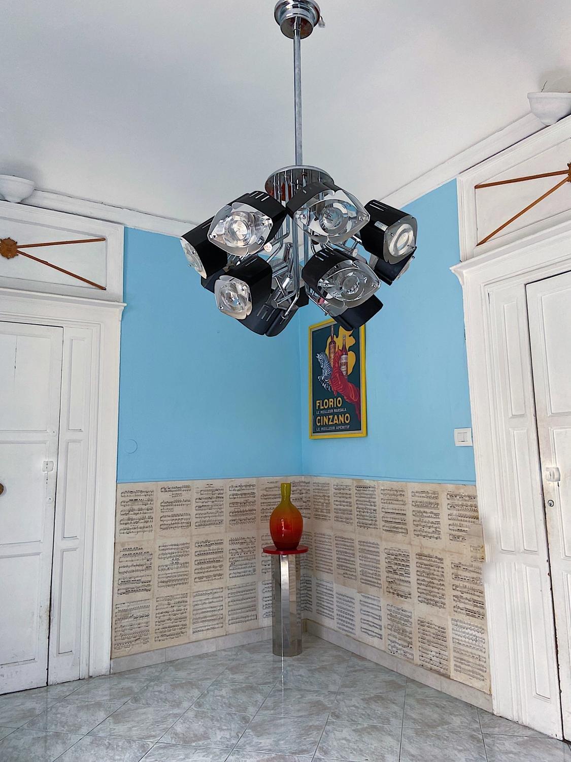 Mid-Century Chandelier Designed by Oscar Torlasco, 1970s In Good Condition For Sale In Palermo, PA