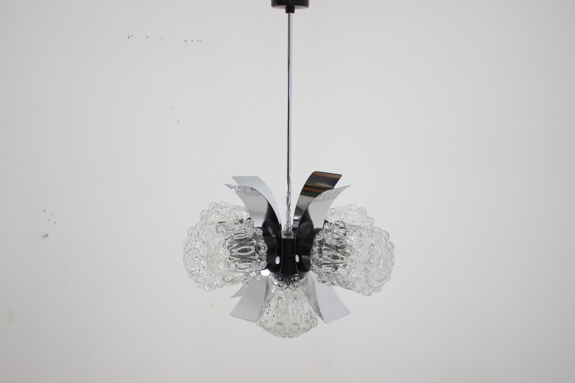 Lámpara de araña de mediados de siglo, Elektroinstala Děčín, 1970 Moderno de mediados de siglo en venta