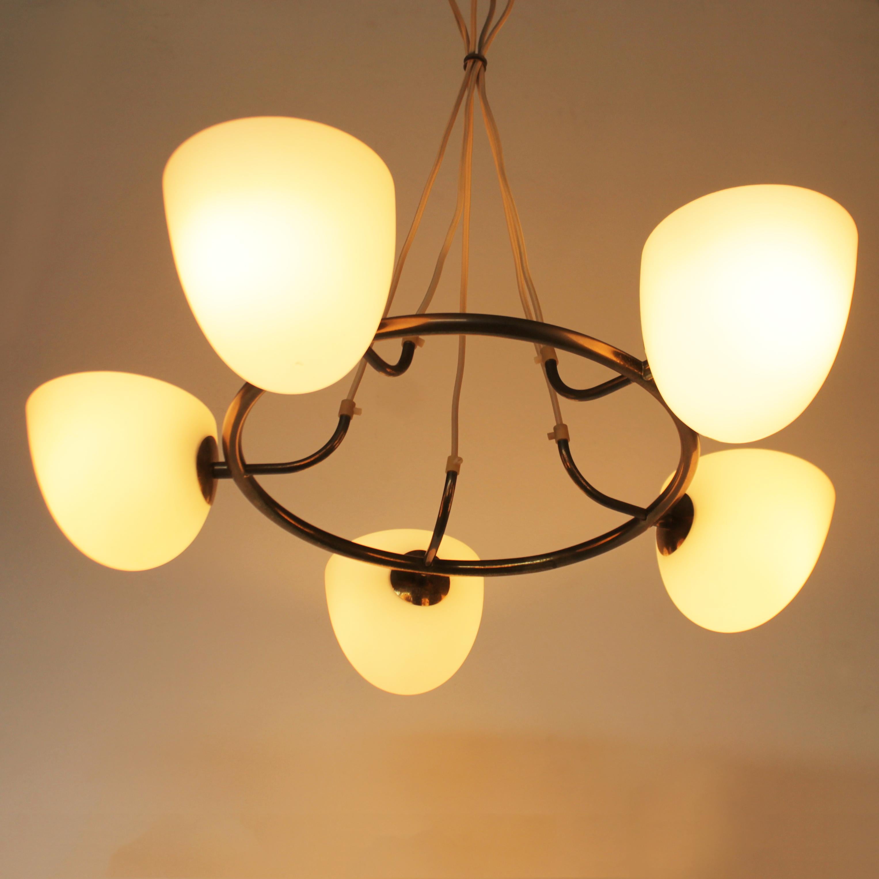 Mid Century chandelier in brass and glass by Hans Bengstrom Scandinavian 1950s For Sale 8