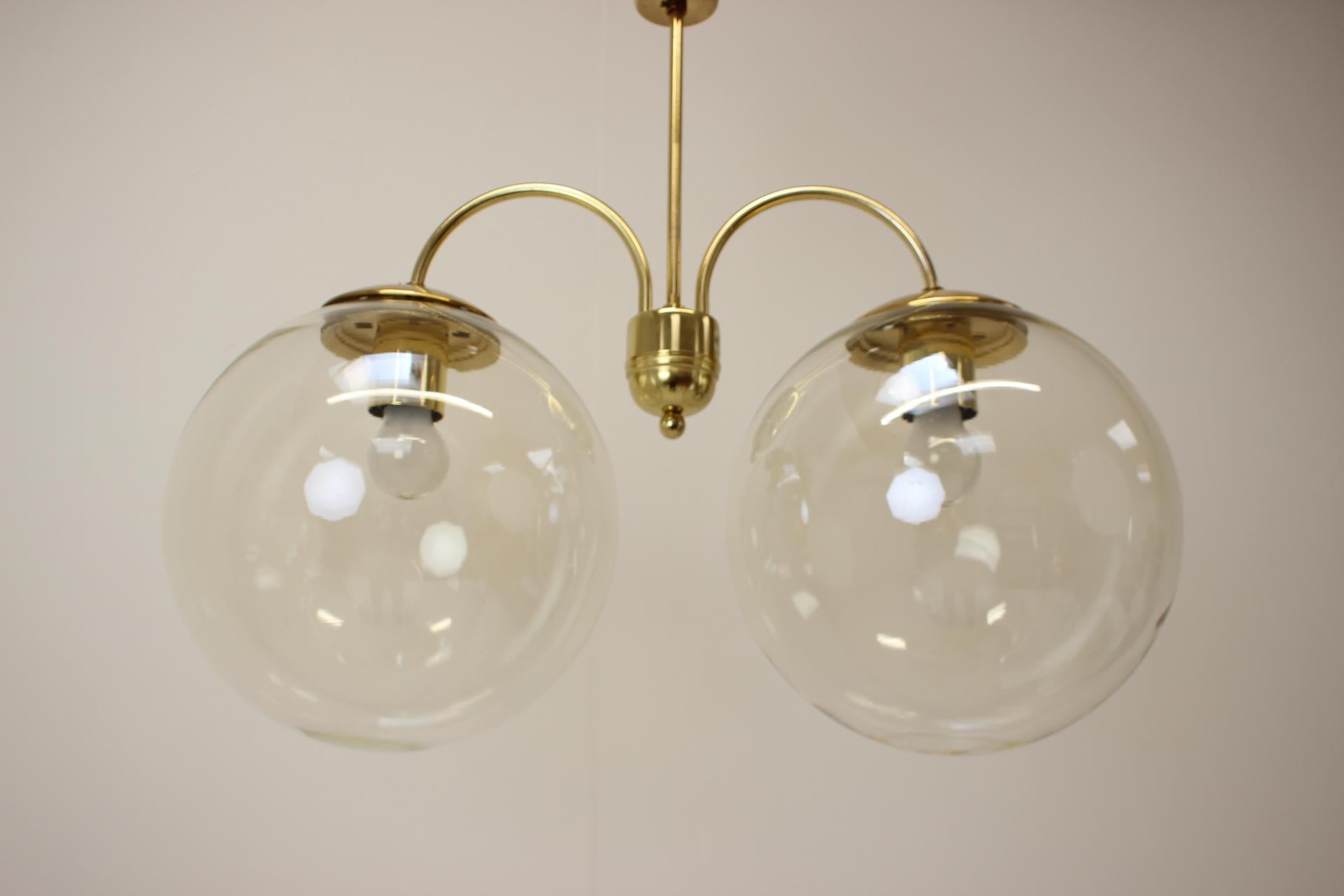 Mid-Century moderno Lampadario di metà secolo Kamenicky Senov, anni '70 in vendita