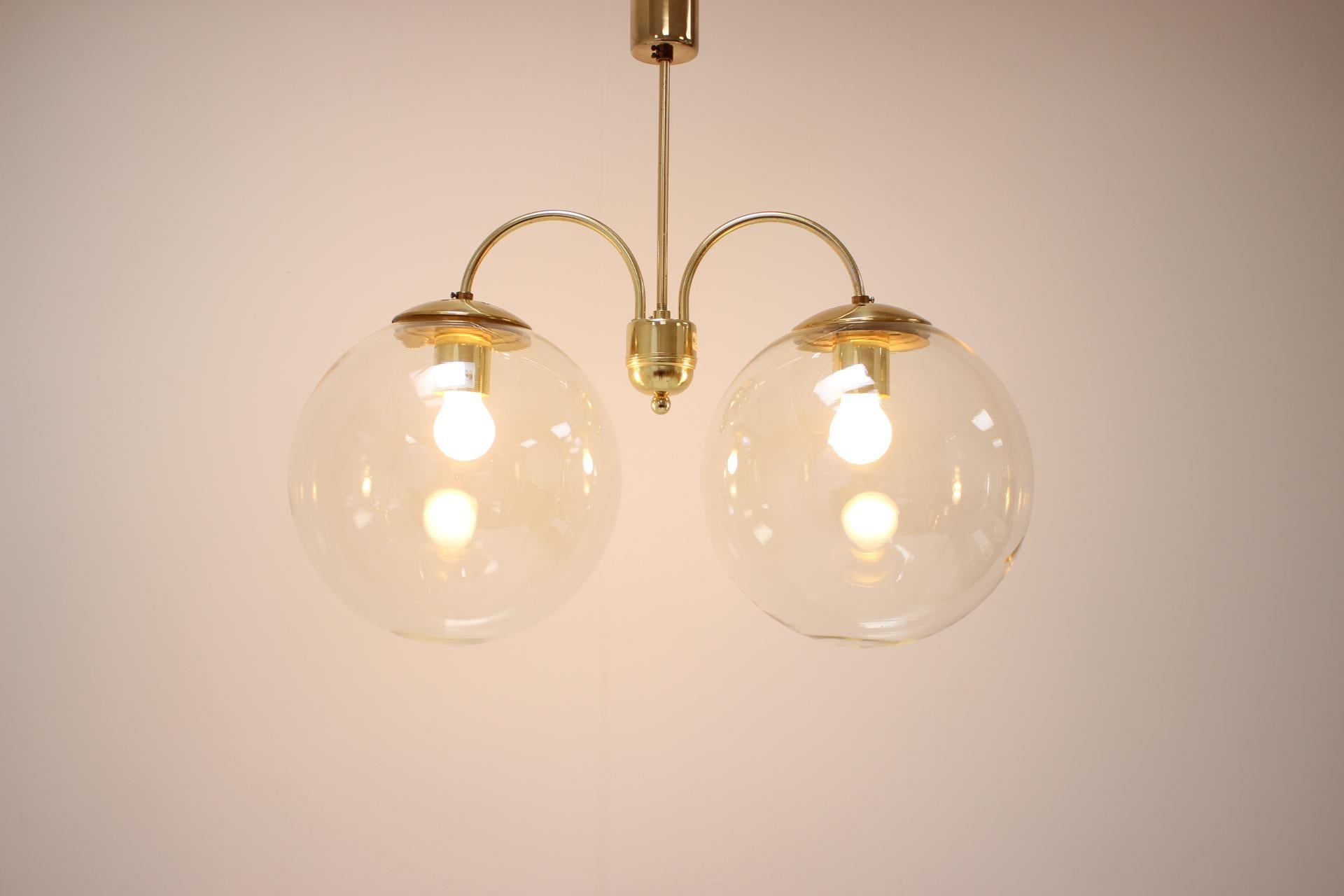 Lampadario di metà secolo Kamenicky Senov, anni '70 in vendita 1