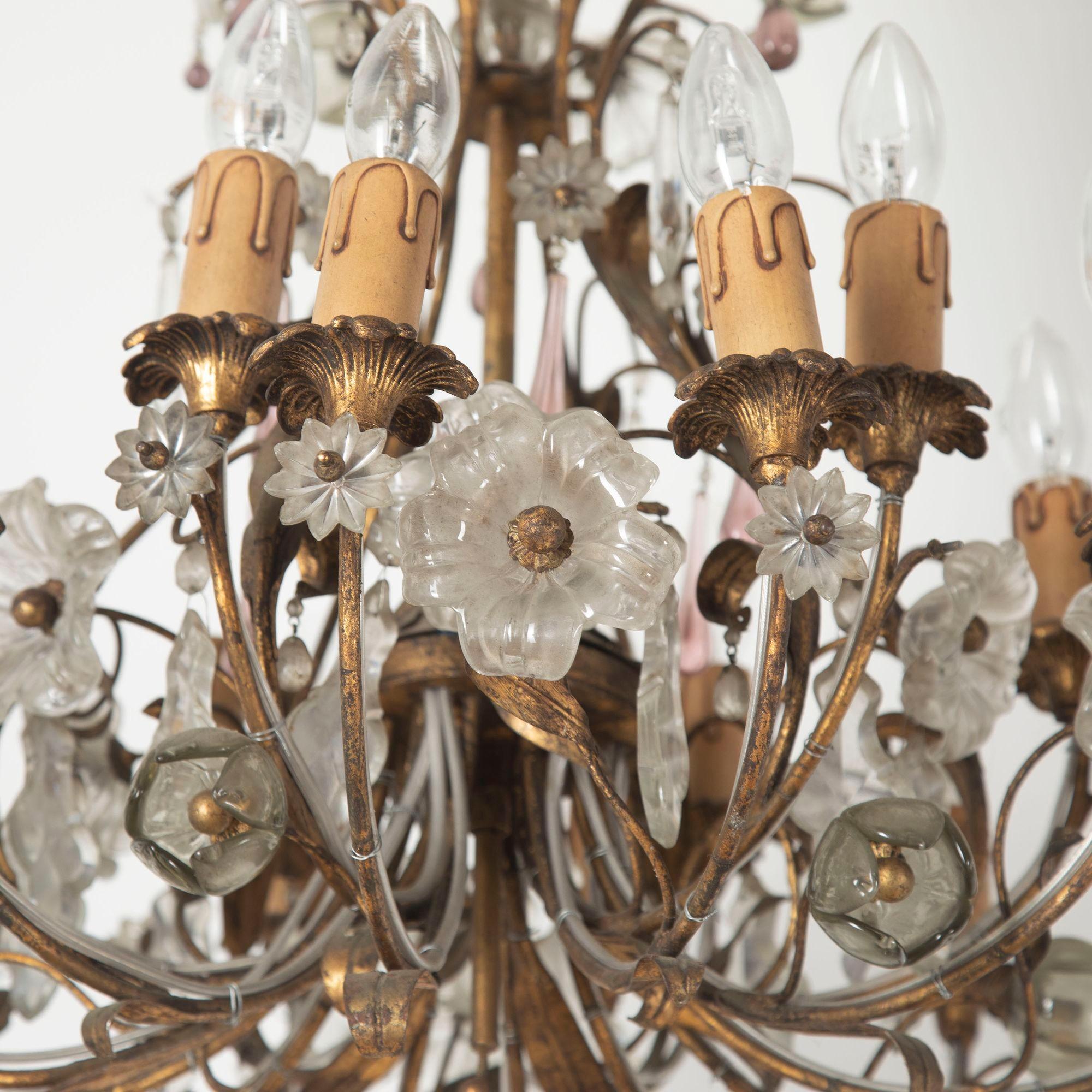Metallo Lampadario di metà secolo con cornice dorata in vendita