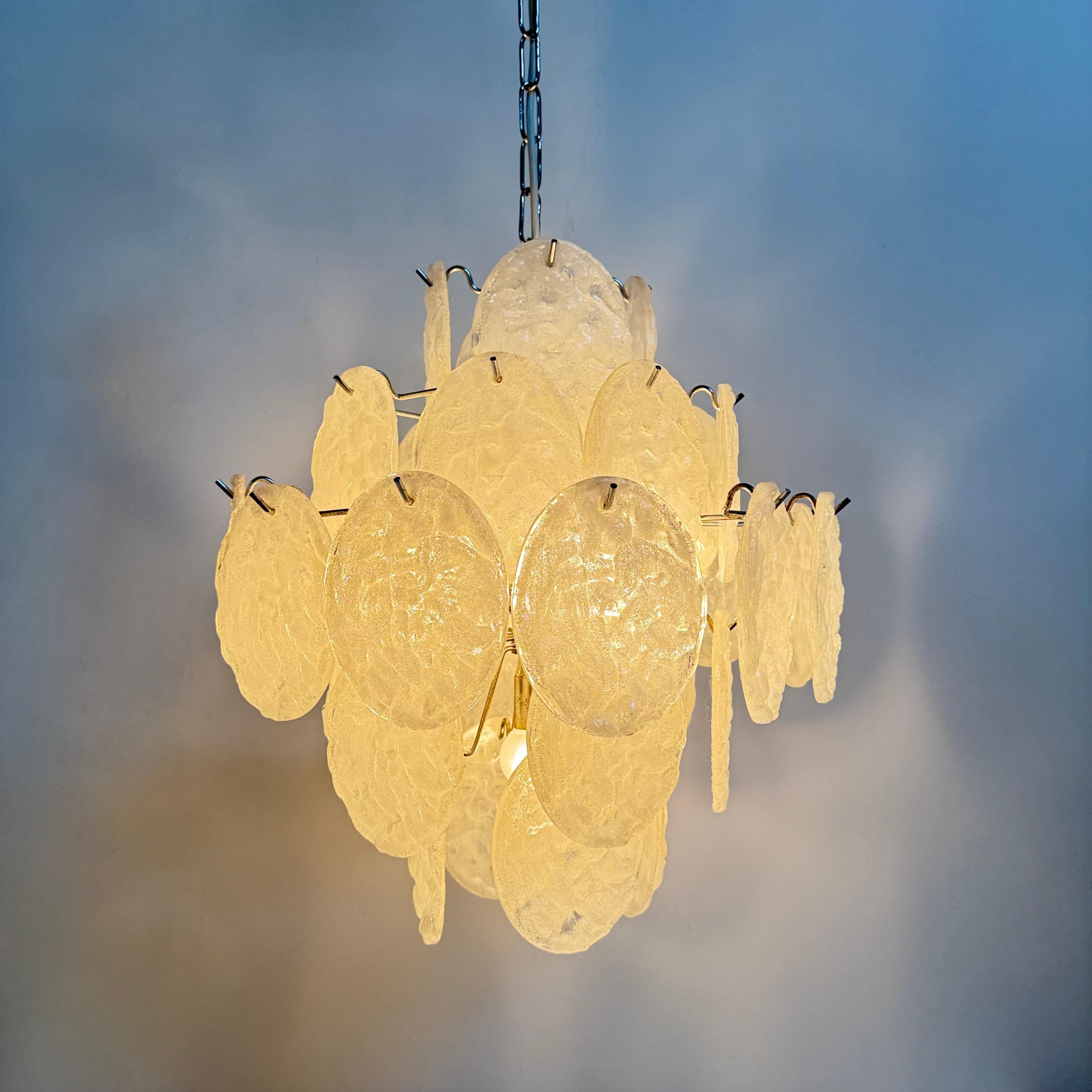 Lampadario di metà secolo con dischi di lucite, anni '70

