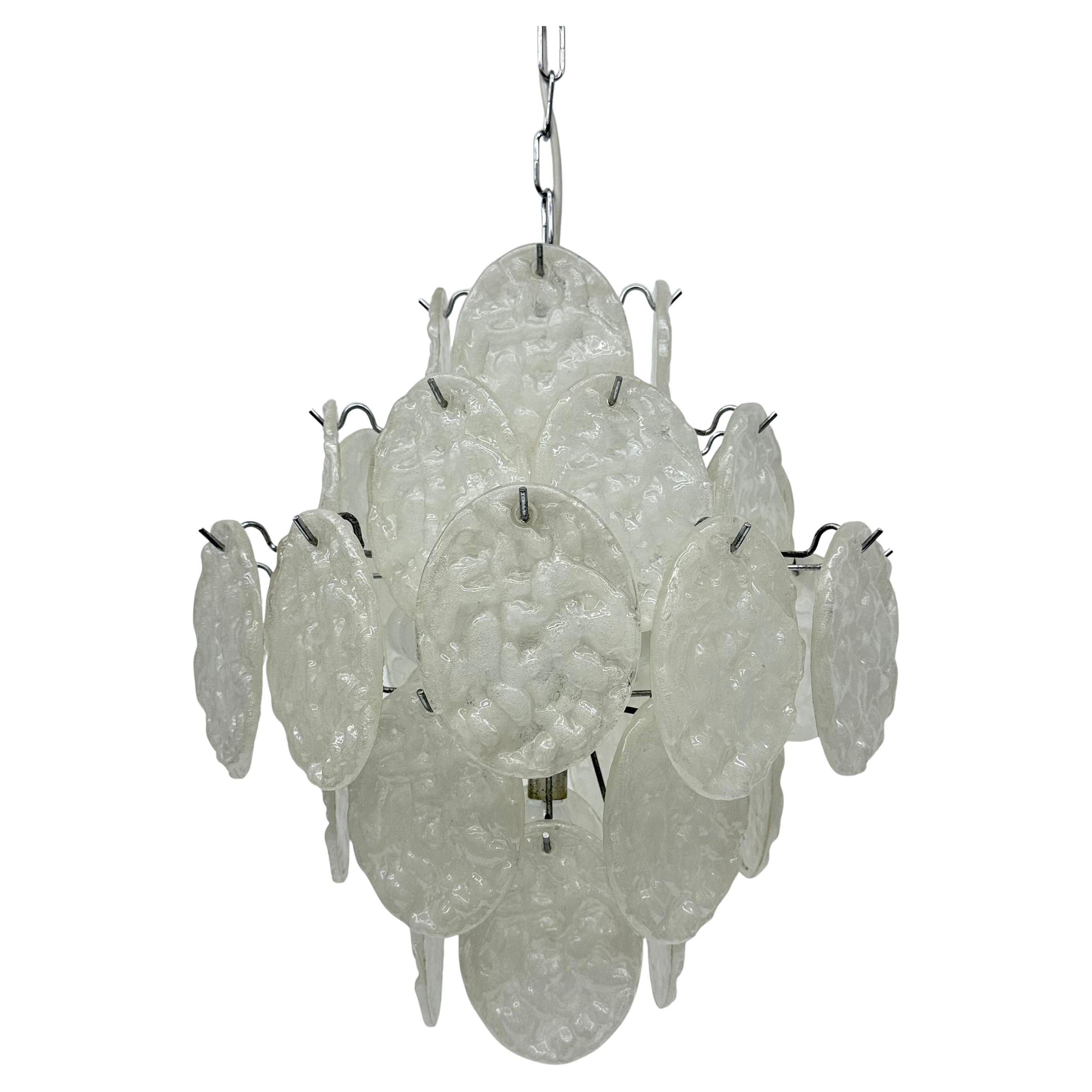 Lampadario di metà secolo con dischi di lucite, anni '70 in vendita