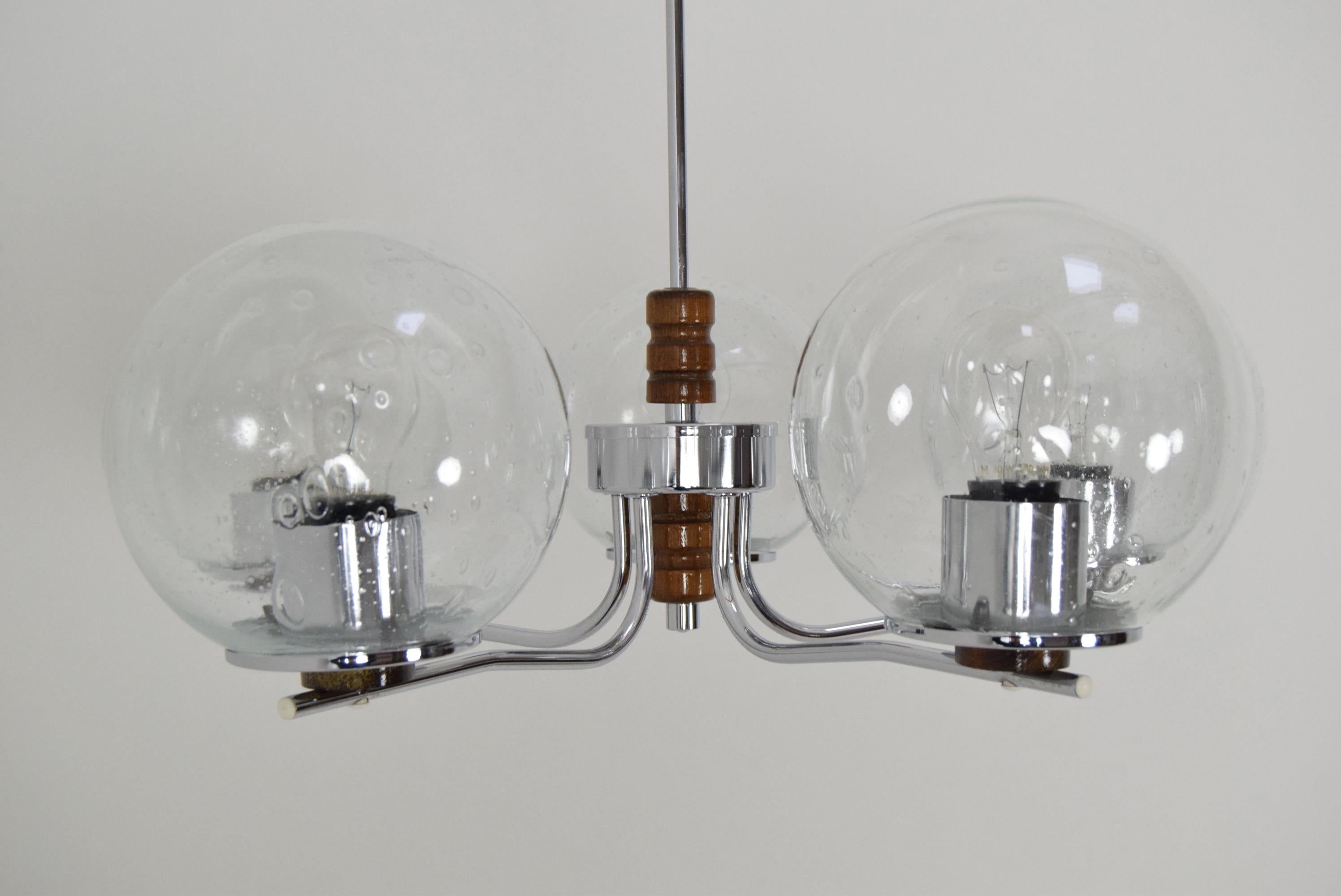 Lampadario di metà secolo, Cecoslovacchia, anni '60 in vendita 3