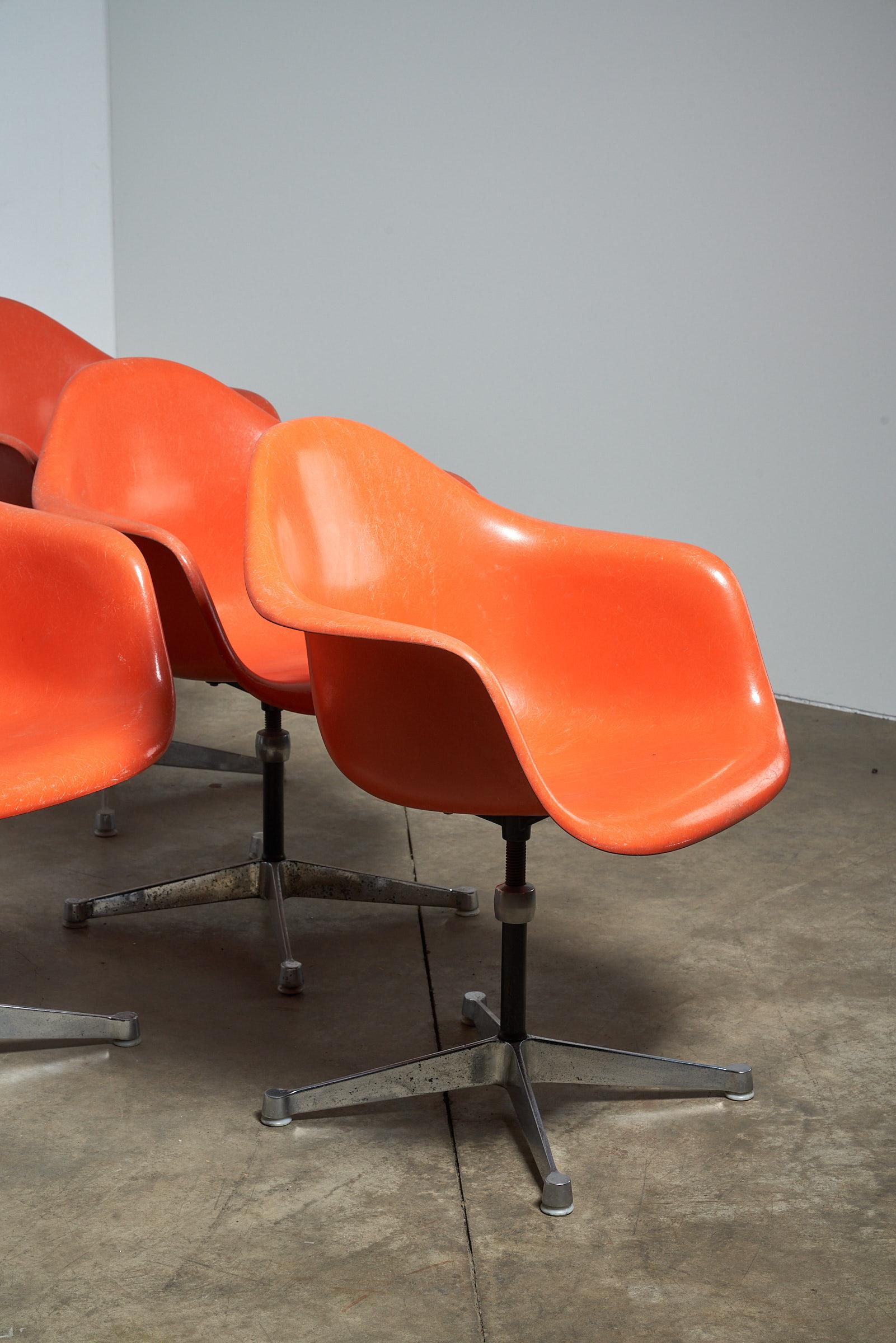 Mid-Century Charles Eames for Herman Miller Fiberglass Dining Chairs in Orange For Sale 5
