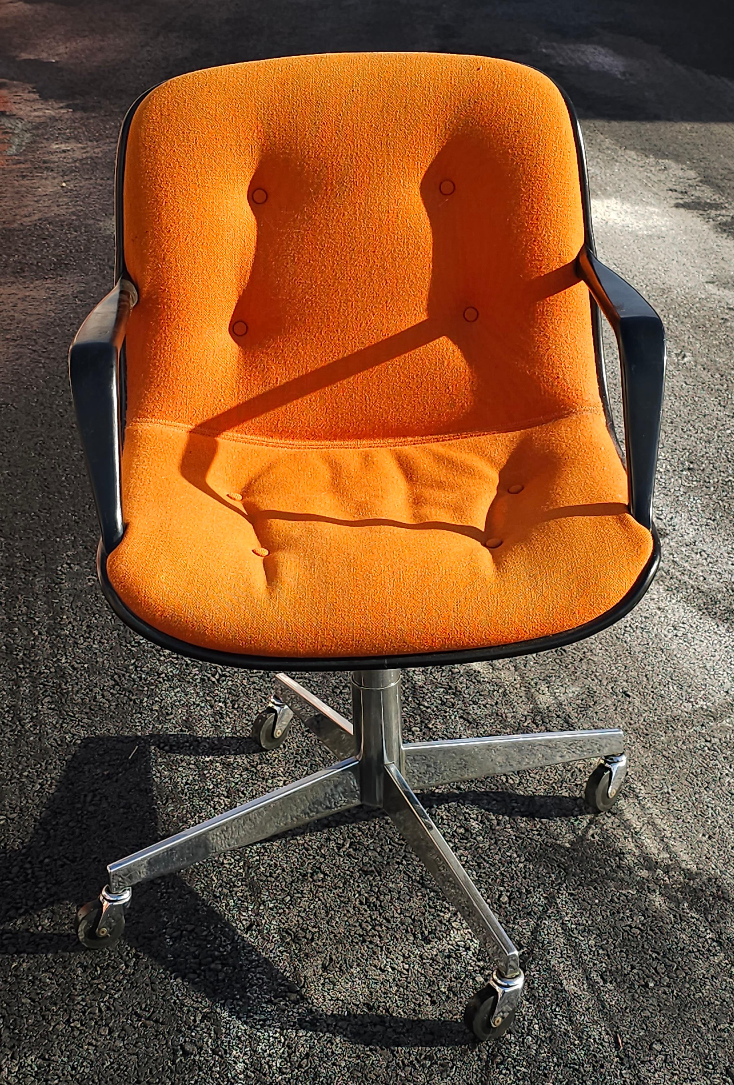 Mid Century Charles Pollock Style Steelcase Rolling Office Chair (Sonstiges) im Angebot