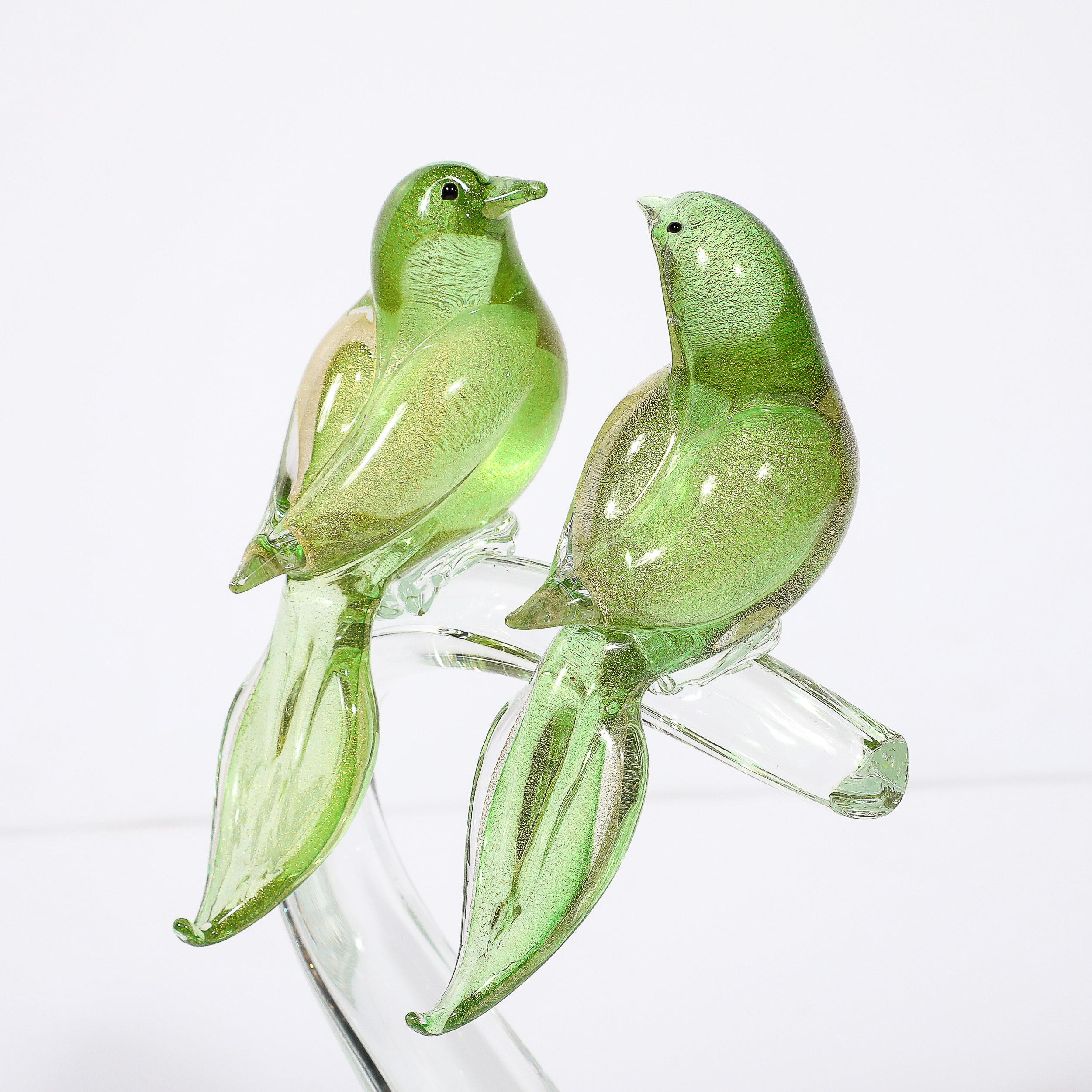 Mid-Century moderno Sculture di uccelli in vetro di Murano soffiato a mano trasparenti e color chartreuse di metà secolo in vendita