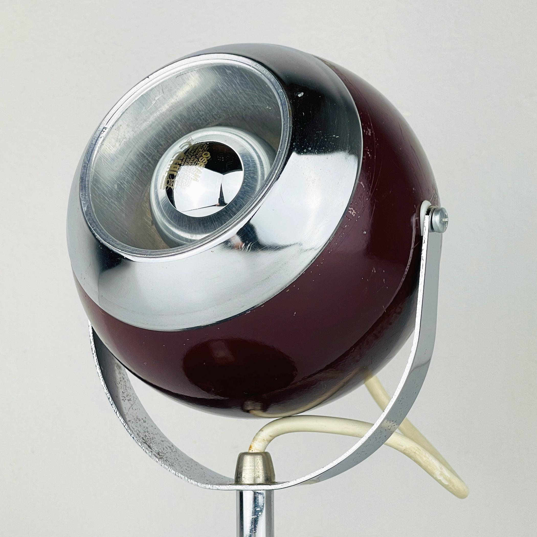 20ième siècle Lampe de bureau en cerisier du milieu du siècle Eyeball Italy 60s en vente