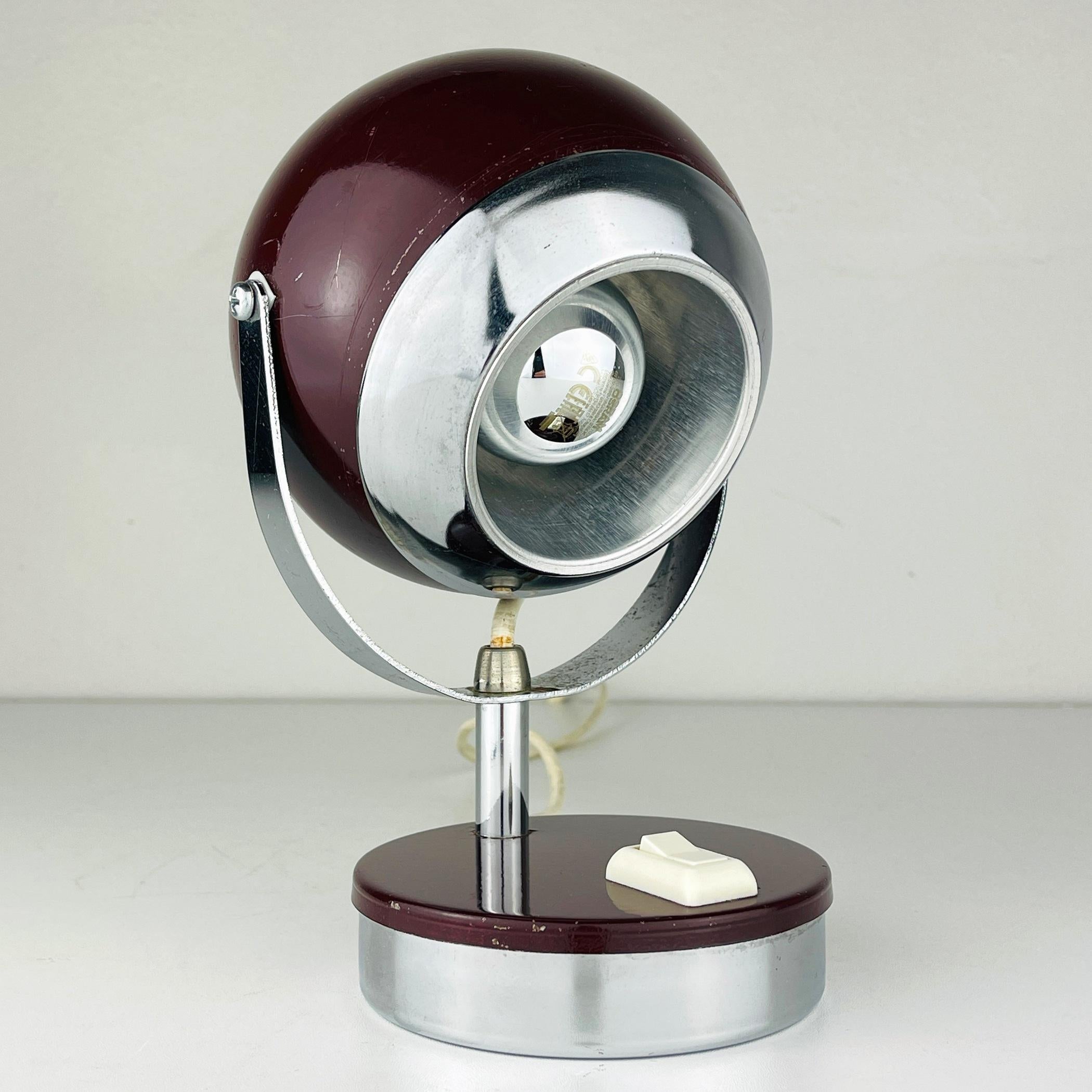 Metal Mid-century cherry desk lamp Eyeball Italy 60s For Sale