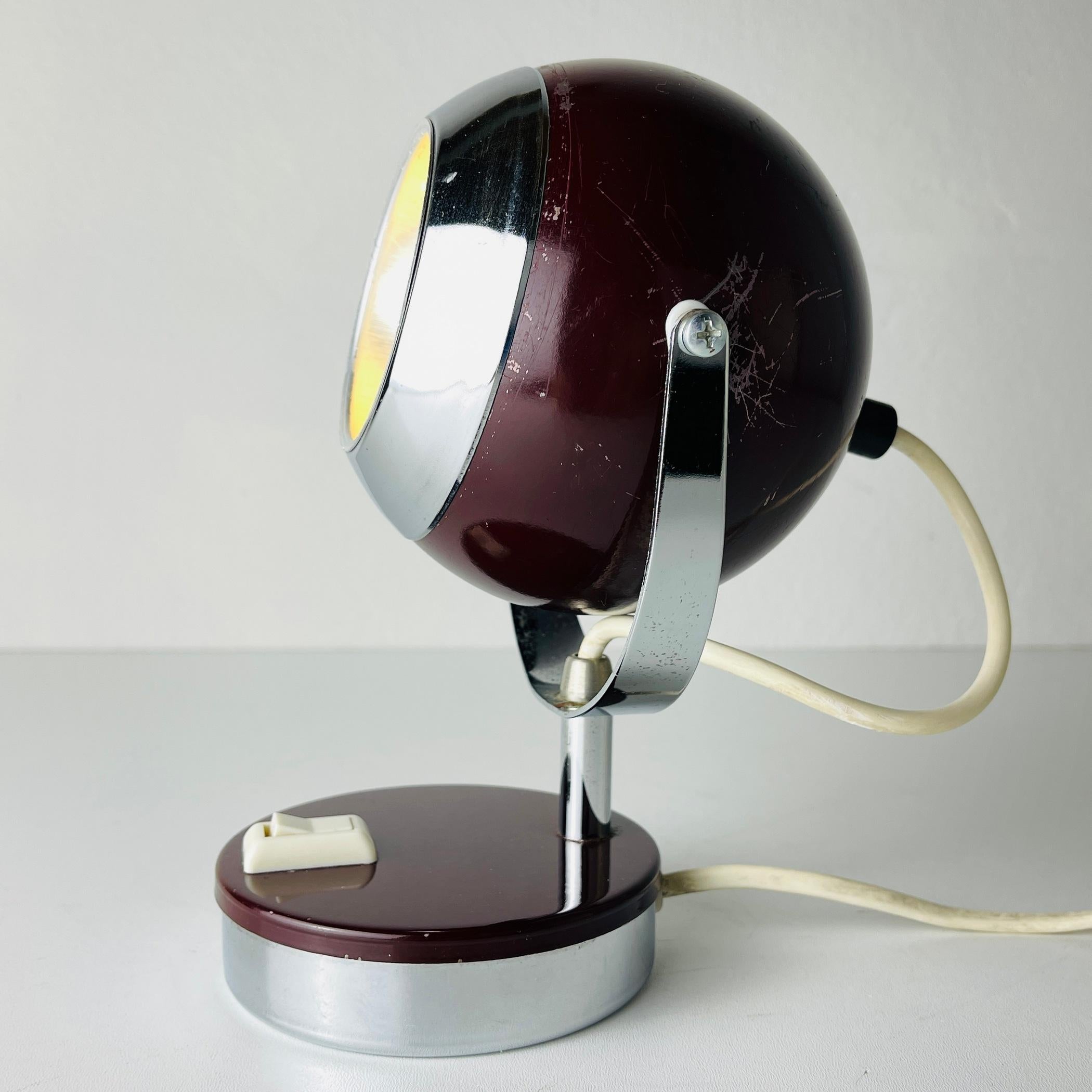 Lampe de bureau en cerisier du milieu du siècle Eyeball Italy 60s en vente 2