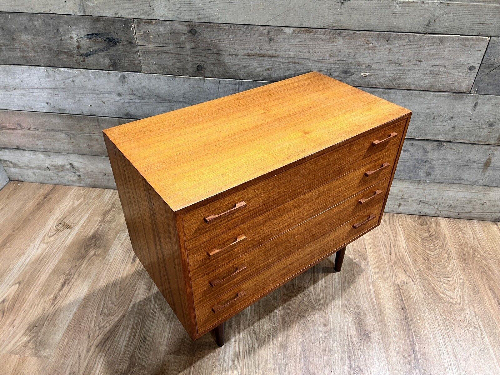 Cajonera Mid Century Danish Furniture by Kia Kristiansen Años 60 mediados del siglo XX en venta