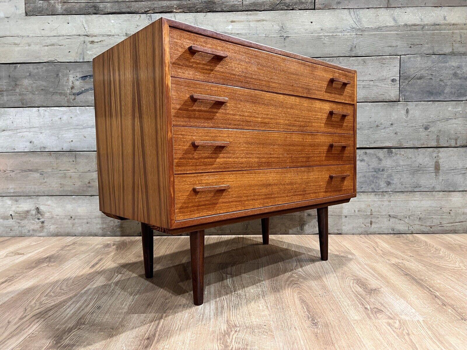 Cajonera Mid Century Danish Furniture by Kia Kristiansen Años 60 en venta 3