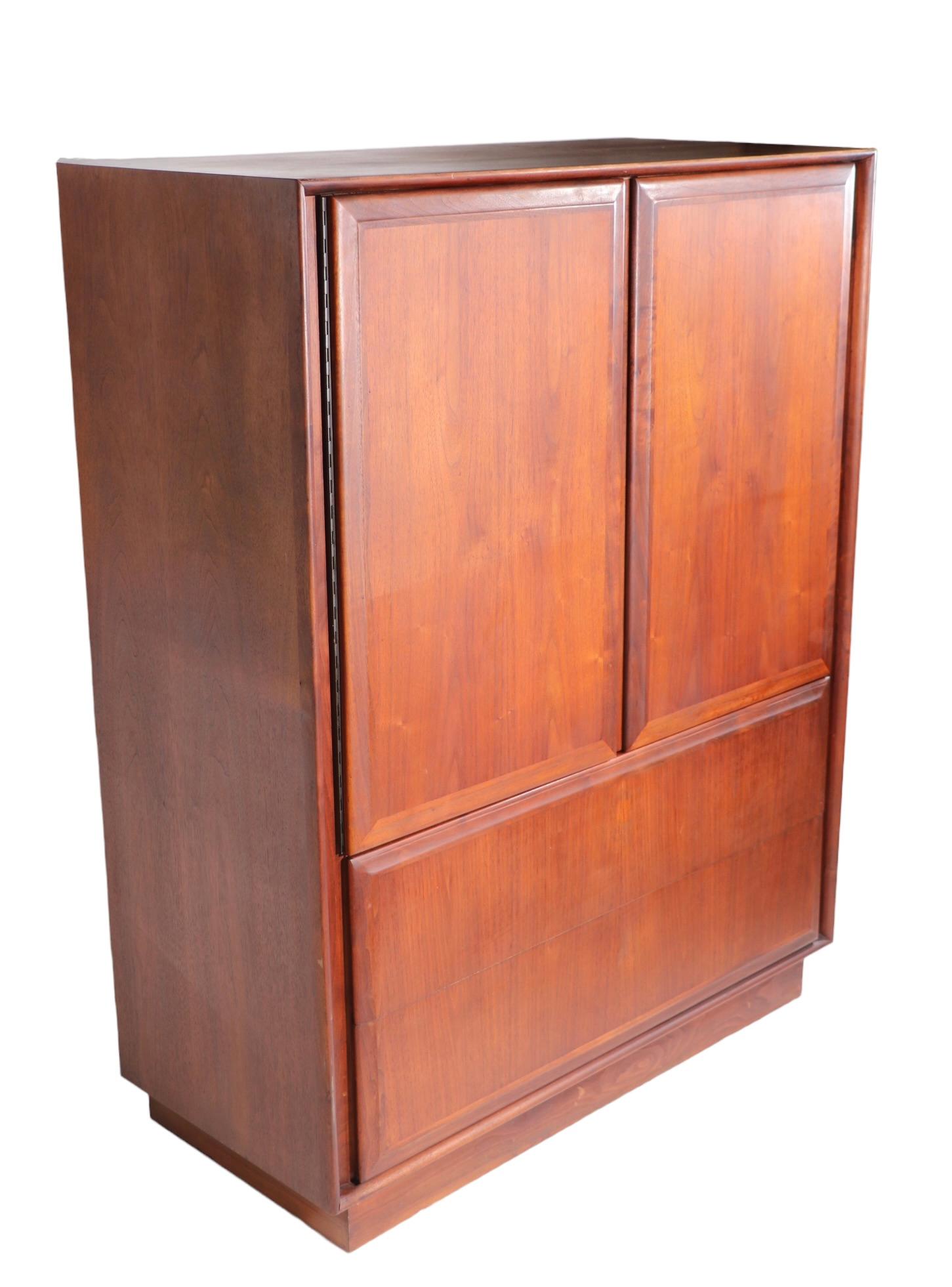 American Mid Century Chest Dresser Chifferobe by Dillingham att. to Baughman c 1960/1970s For Sale