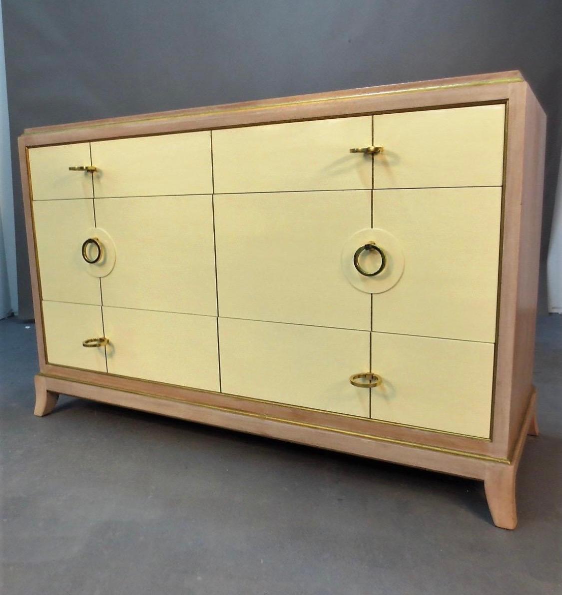 Mid-Century Modern Midcentury Chest of Drawers Attributed to Tommi Parzinger Dresser, 1940