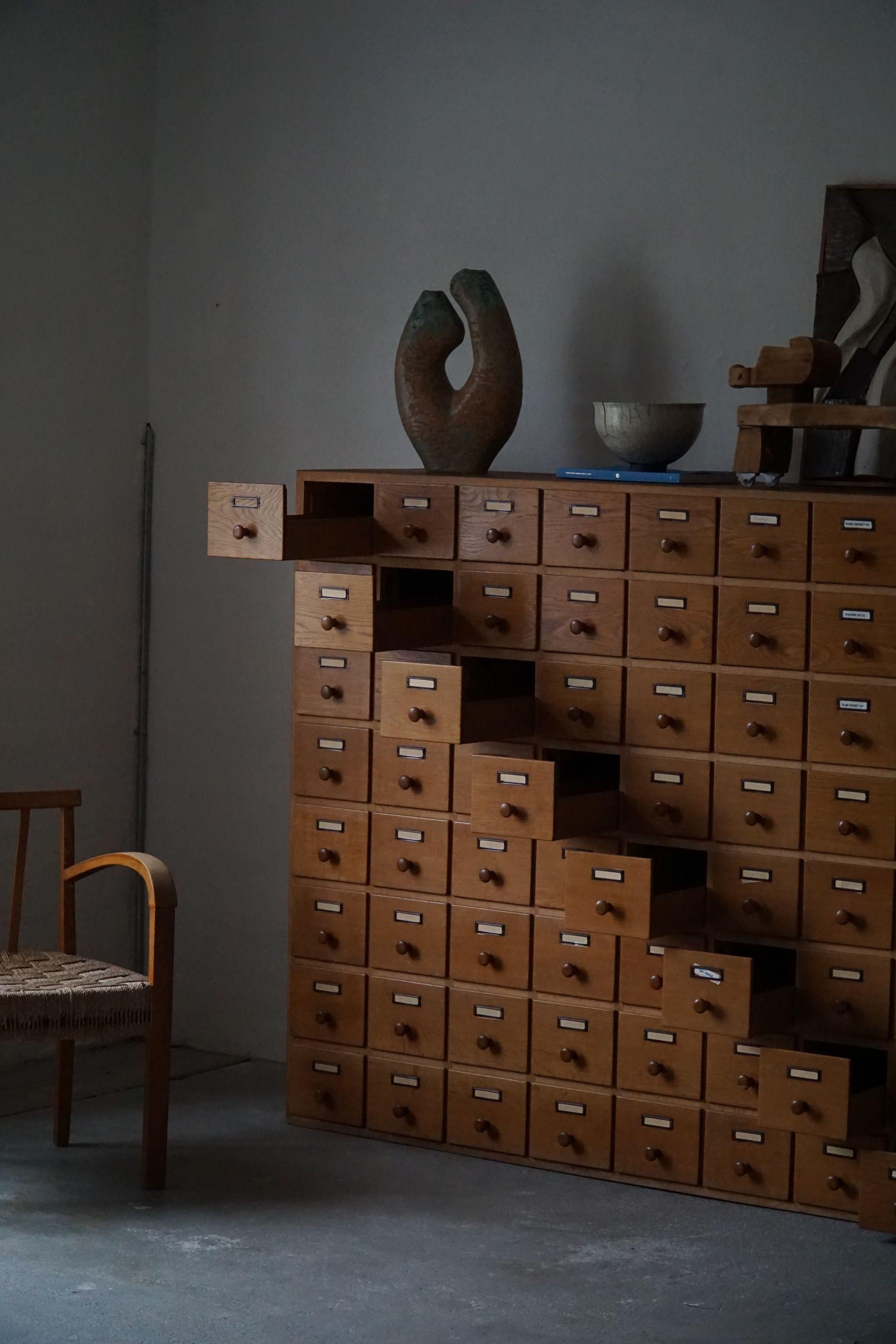 Mid-Century-Kommode von dänischem Möbelschreiner, 64 Schubladen, hergestellt in den 1960er Jahren 5