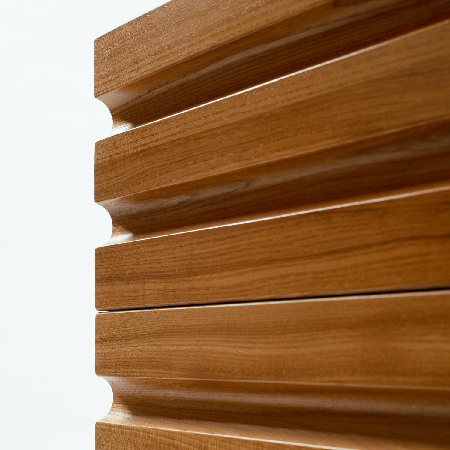 Mid-Century Chest of Drawers by Maison Regain, sculptural elmwood,  1970s France For Sale 2