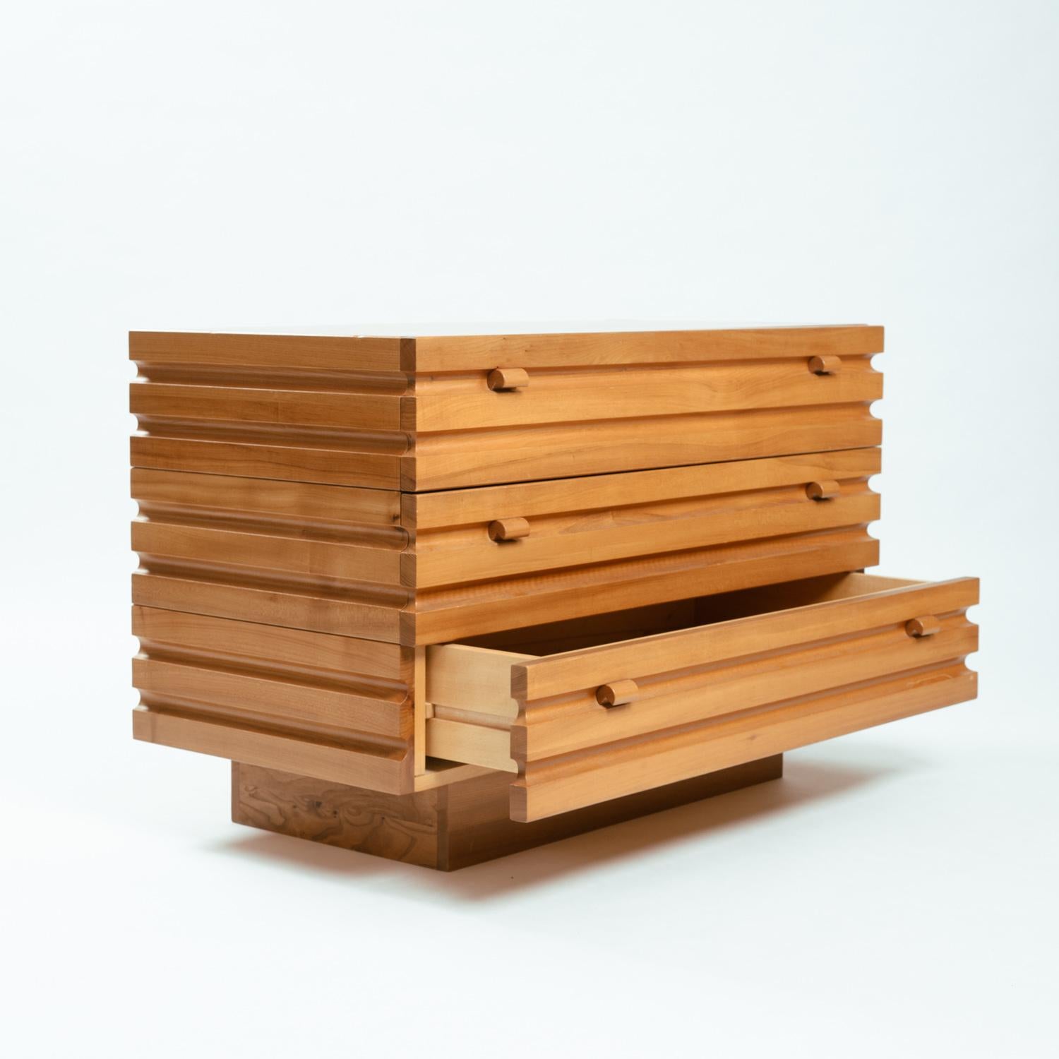 Mid-Century Chest of Drawers by Maison Regain, sculptural elmwood,  1970s France For Sale 11
