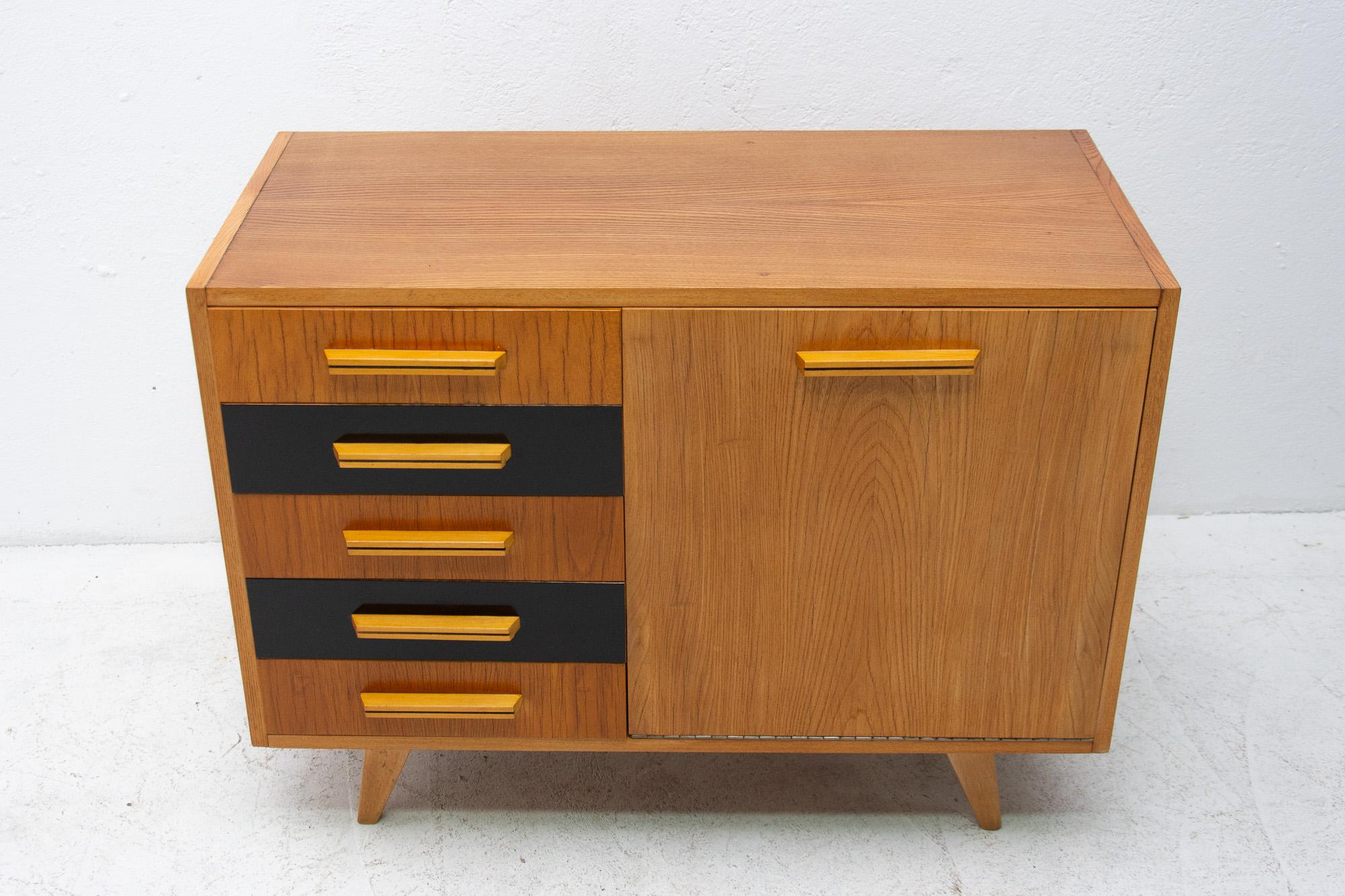 Scandinavian Modern Midcentury Chest of Drawers, Czechoslovakia, 1960s