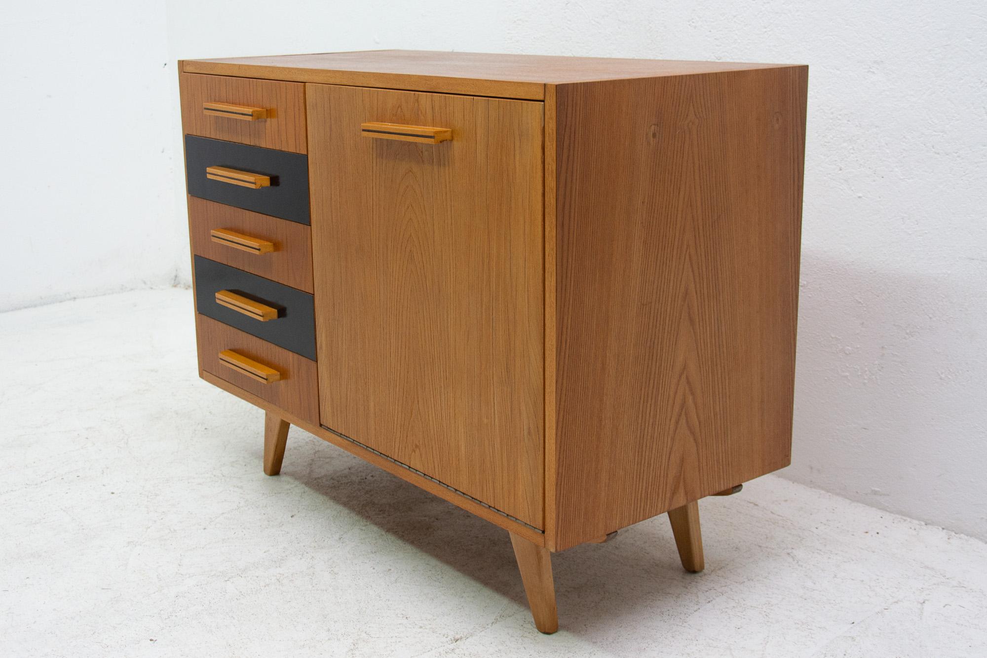 Wood Midcentury Chest of Drawers, Czechoslovakia, 1960s