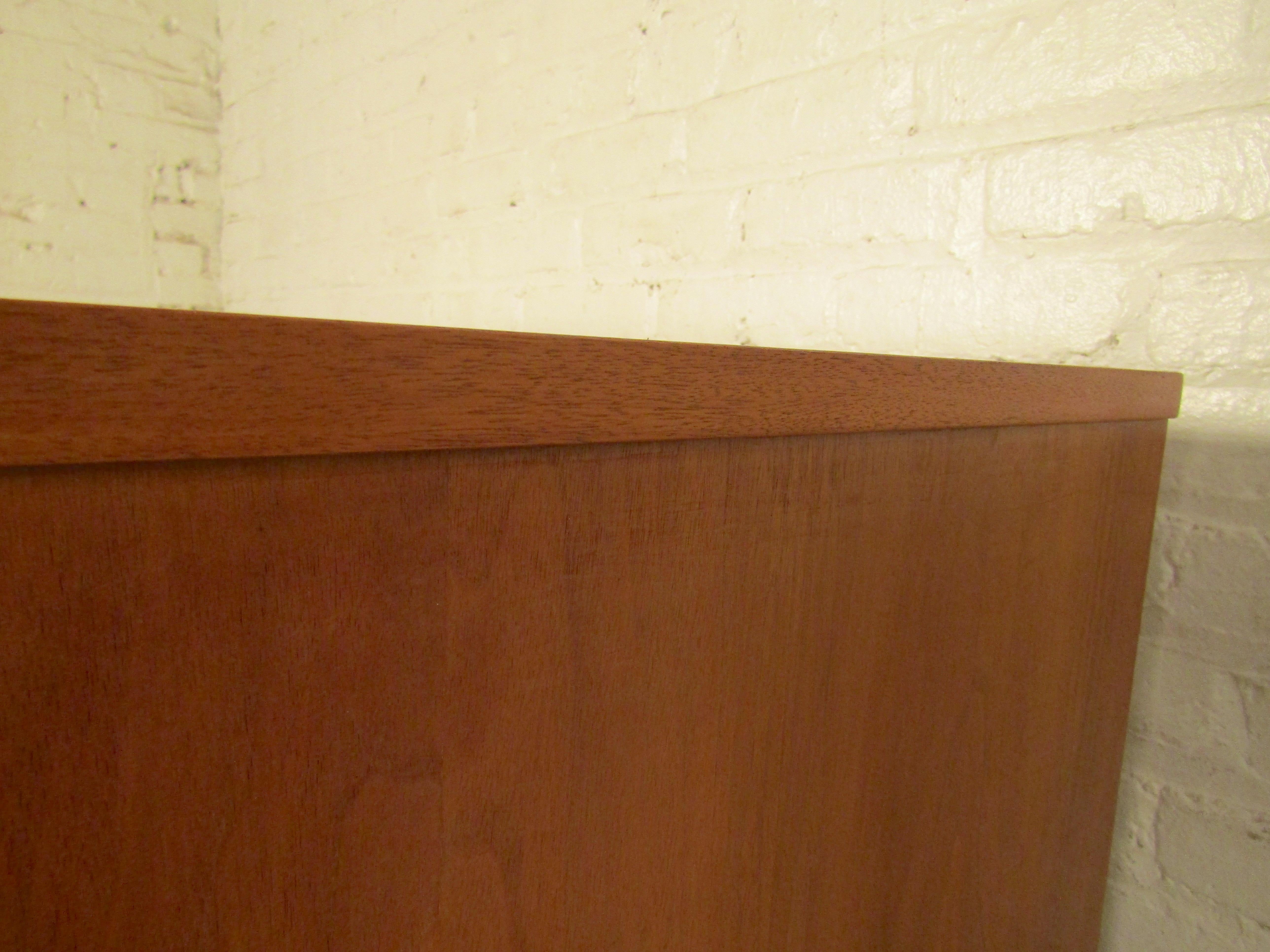 Wood Midcentury Chest of Drawers For Sale