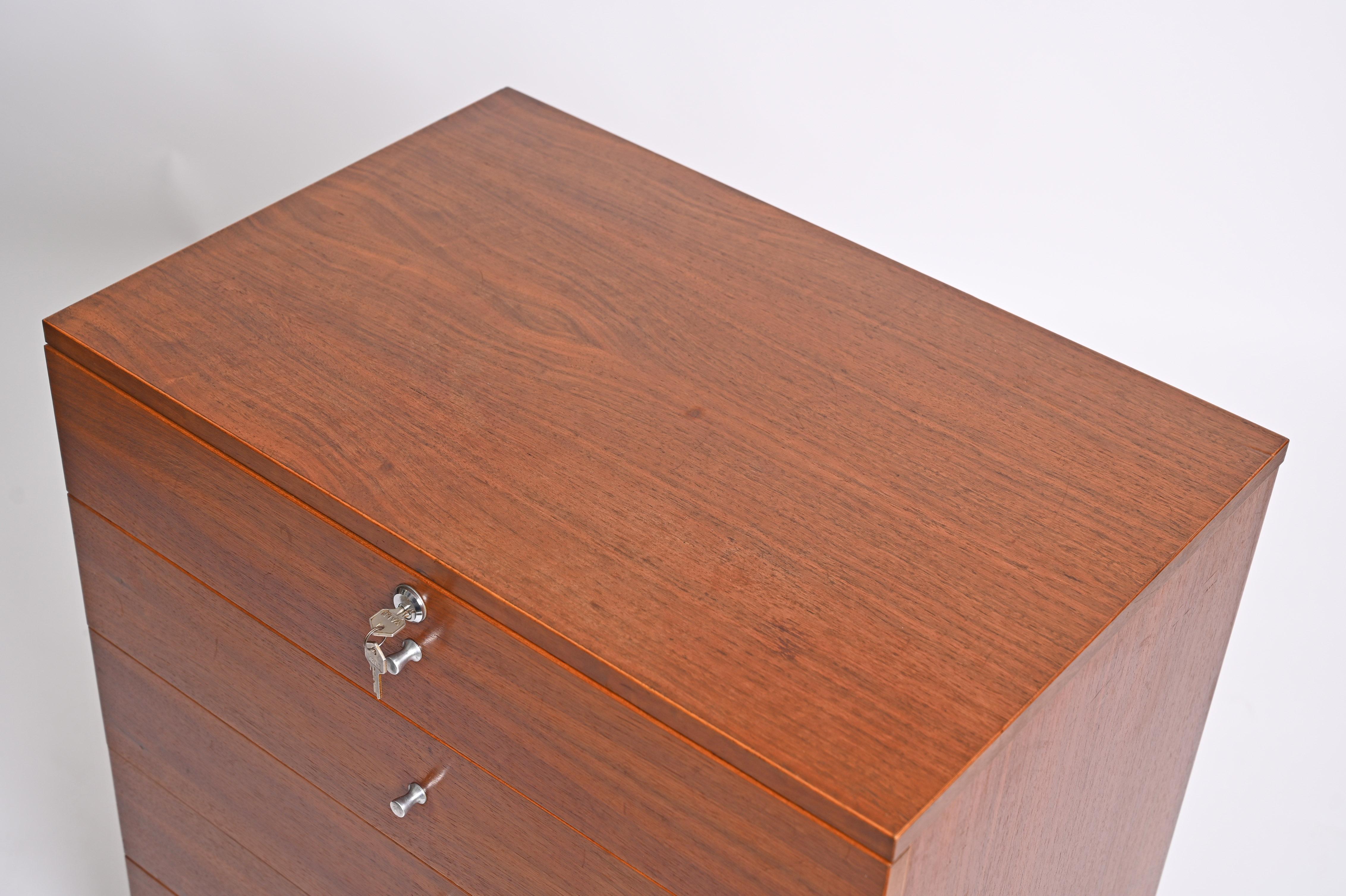 Mid-Century Chest of Drawers in Walnut by Ico Parisi for MIM Roma, Italy 1960s For Sale 8