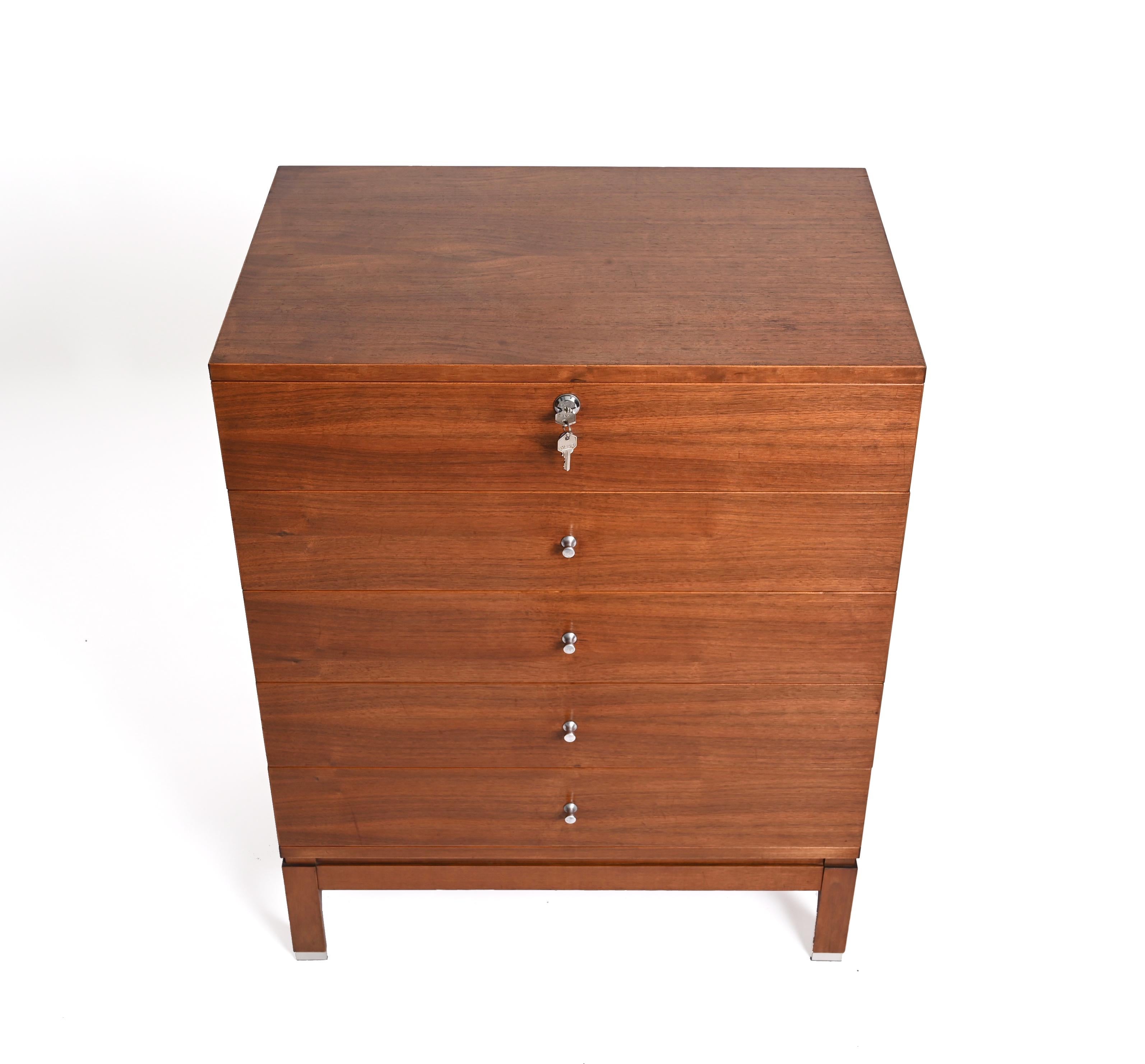 Mid-Century Modern Mid-Century Chest of Drawers in Walnut by Ico Parisi for MIM Roma, Italy 1960s For Sale