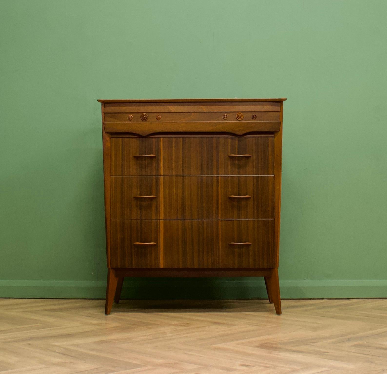Mid-Century Modern Mid-Century Chest of Drawers in Walnut from Waring and Gillow, 1950s For Sale