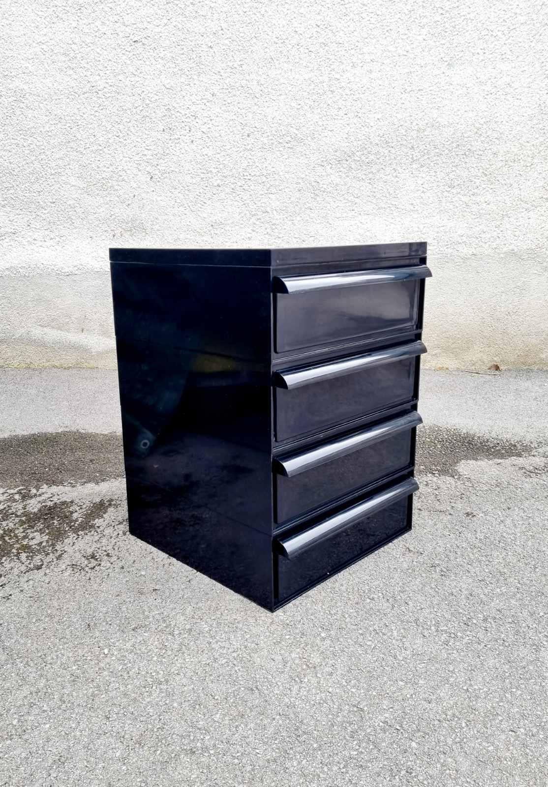 Mid Century Chest of Drawers model 4601, Simon Fussell for Kartell, Italy 70s For Sale 1