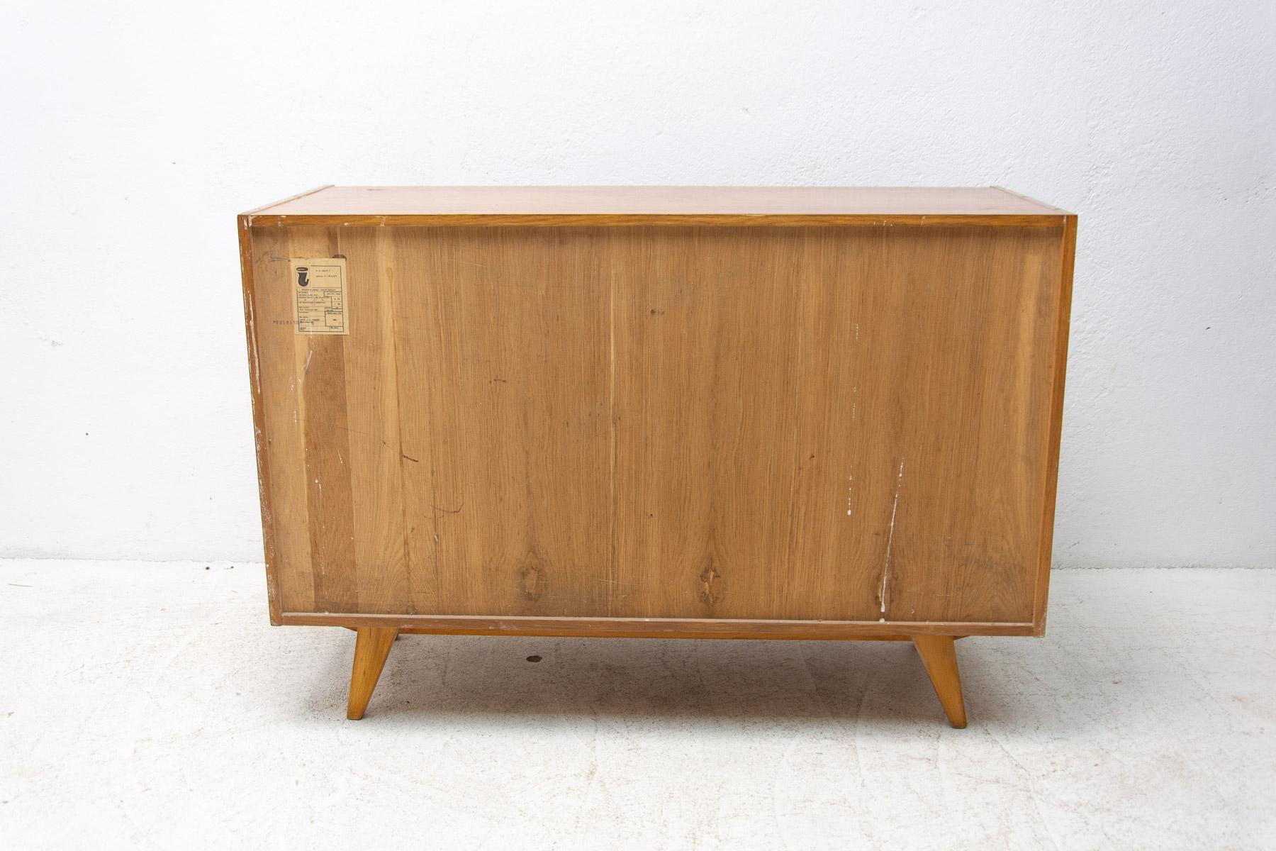 Mid Century Chest of Drawers U-458 by Jiri Jiroutek, Czechoslovakia, 1960's For Sale 6