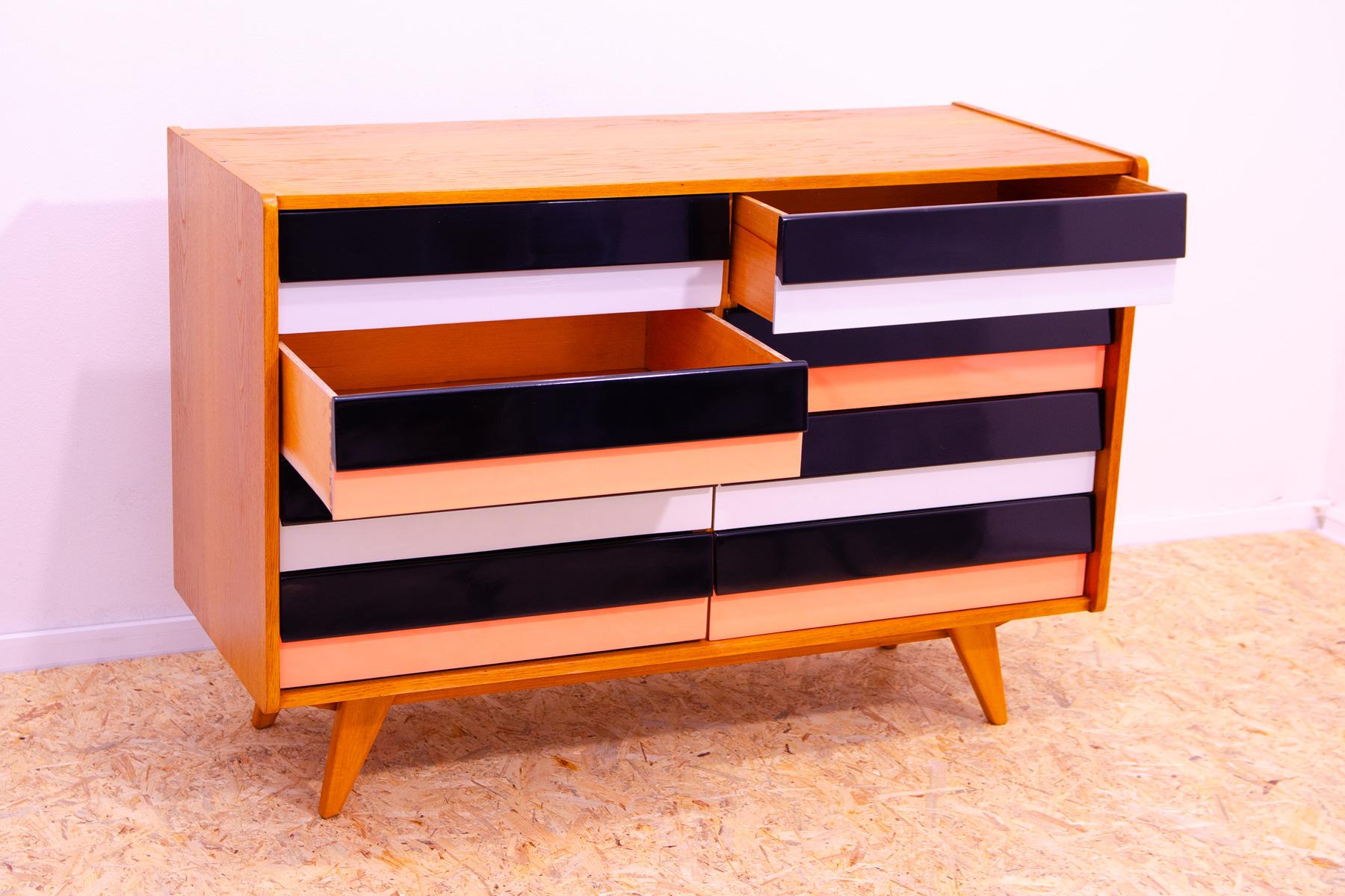 Mid century chest of drawers U-458 by Jiri Jiroutek, Czechoslovakia, 1960´s For Sale 1