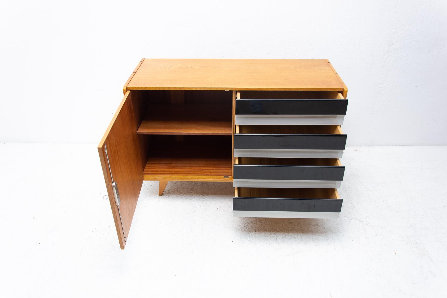 Midcentury Chest of Drawers U-458 by Jiri Jiroutek, Czechoslovakia, 1960's For Sale 2