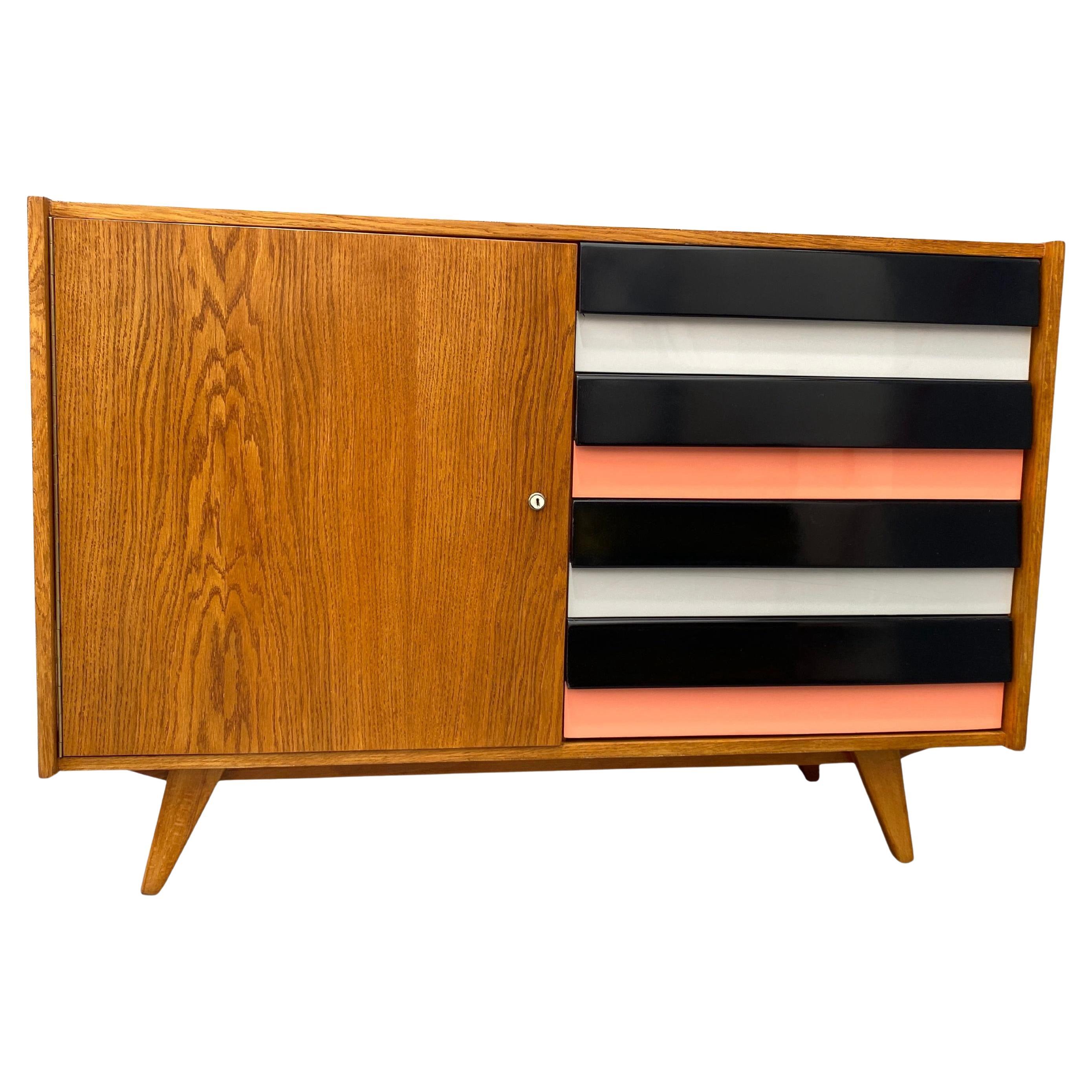 Commode du milieu du siècle U-458 par Jiri Jiroutek, Tchécoslovaquie, années 1960