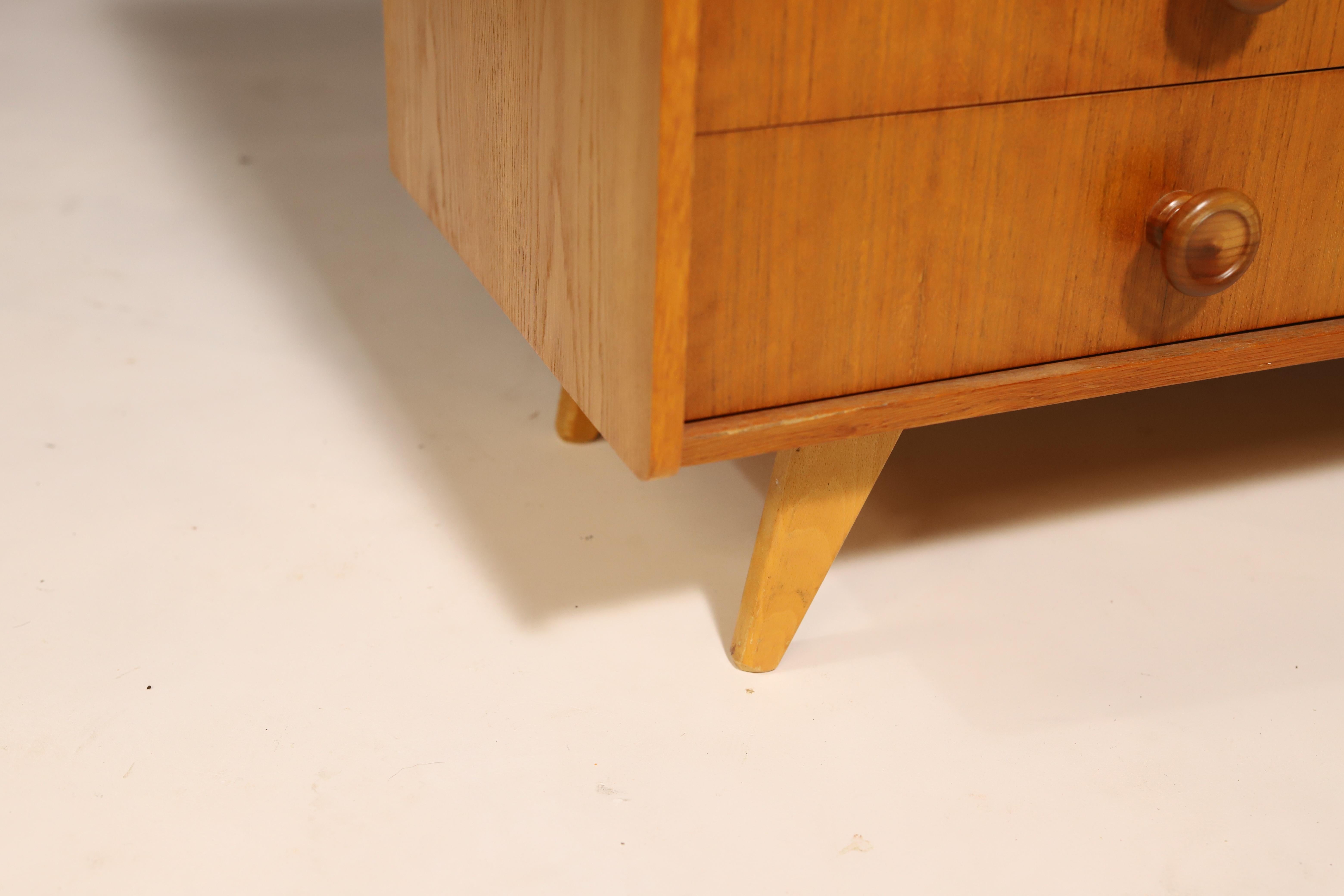 Mid century chest of drawers U458 by Jiří Jiroutek for Interiér Praha, 1960 For Sale 5